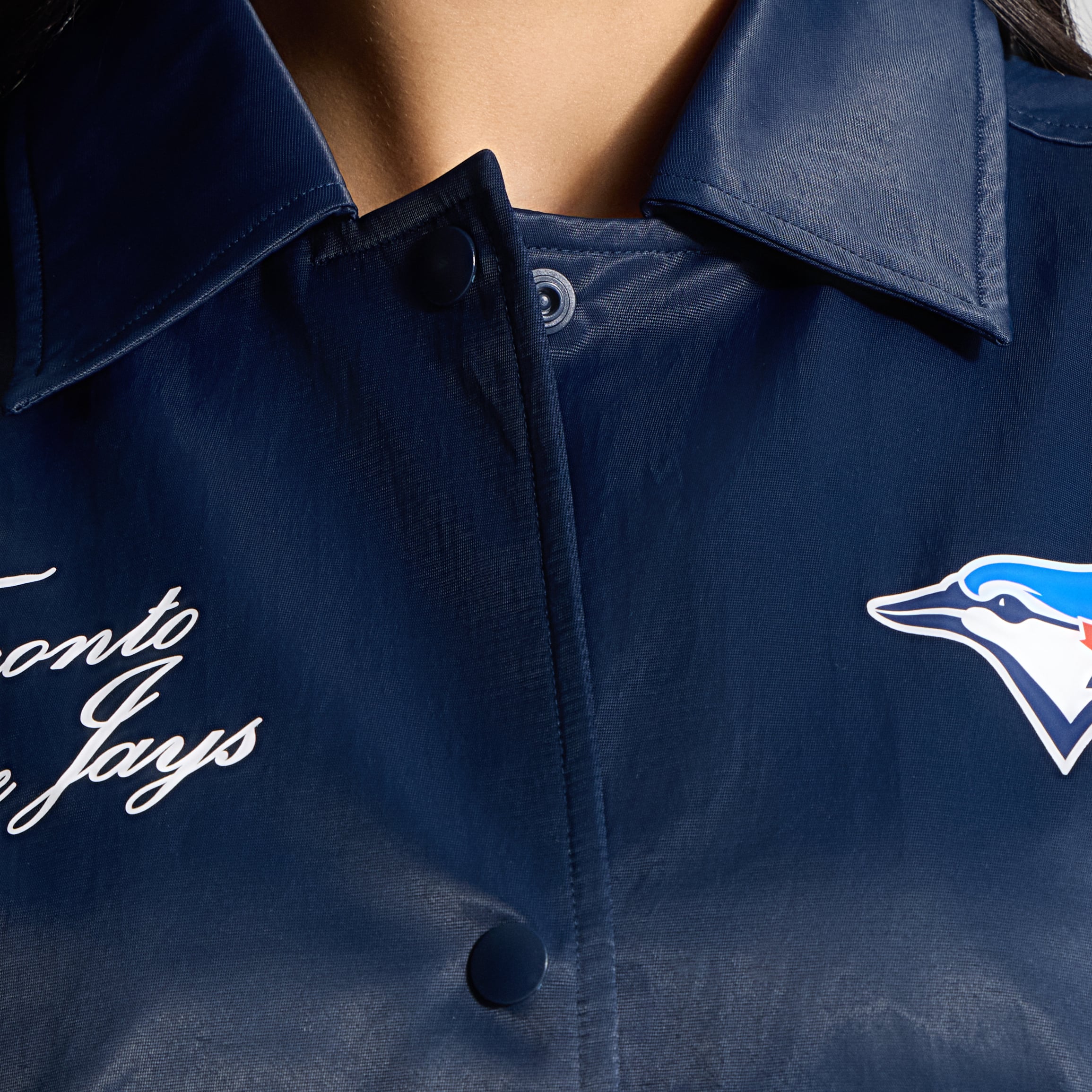 Veste d'entraîneur lululemon True Navy pour femmes, motif Blue Jays de Toronto