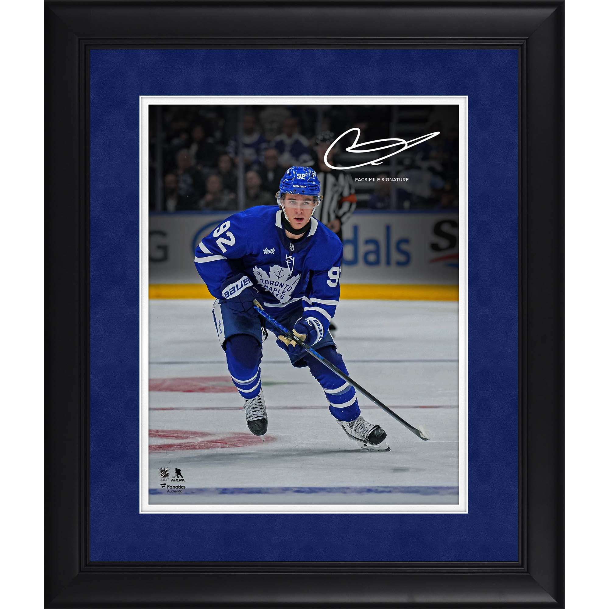 Photo encadrée 11 x 14 po de Gavin McKenna, des Maple Leafs de Toronto, avec sa signature fac-similé, lors de ses débuts dans la LNH