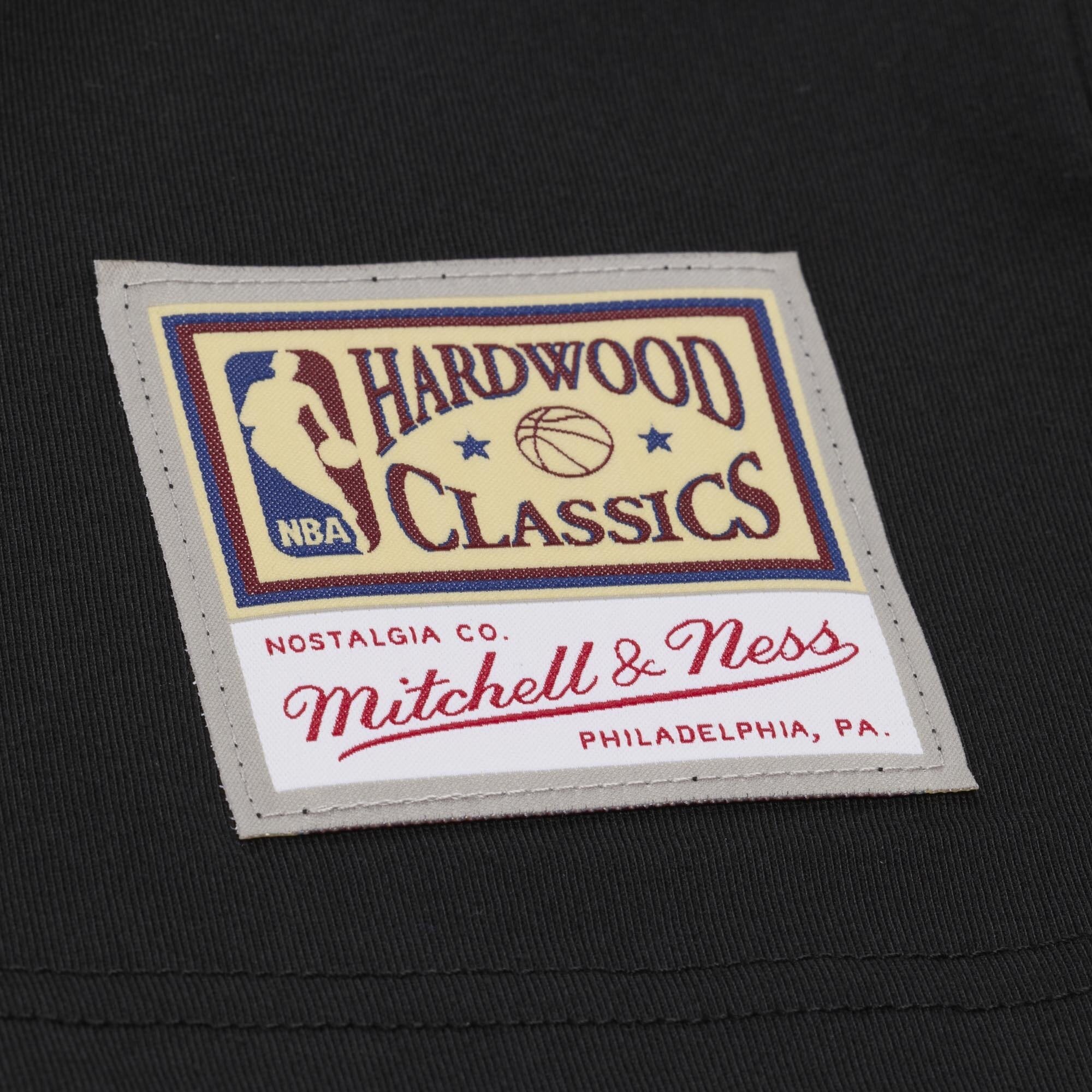 T-shirt Mitchell & Ness Vince Carter noir Toronto Raptors Hardwood Classics pour homme