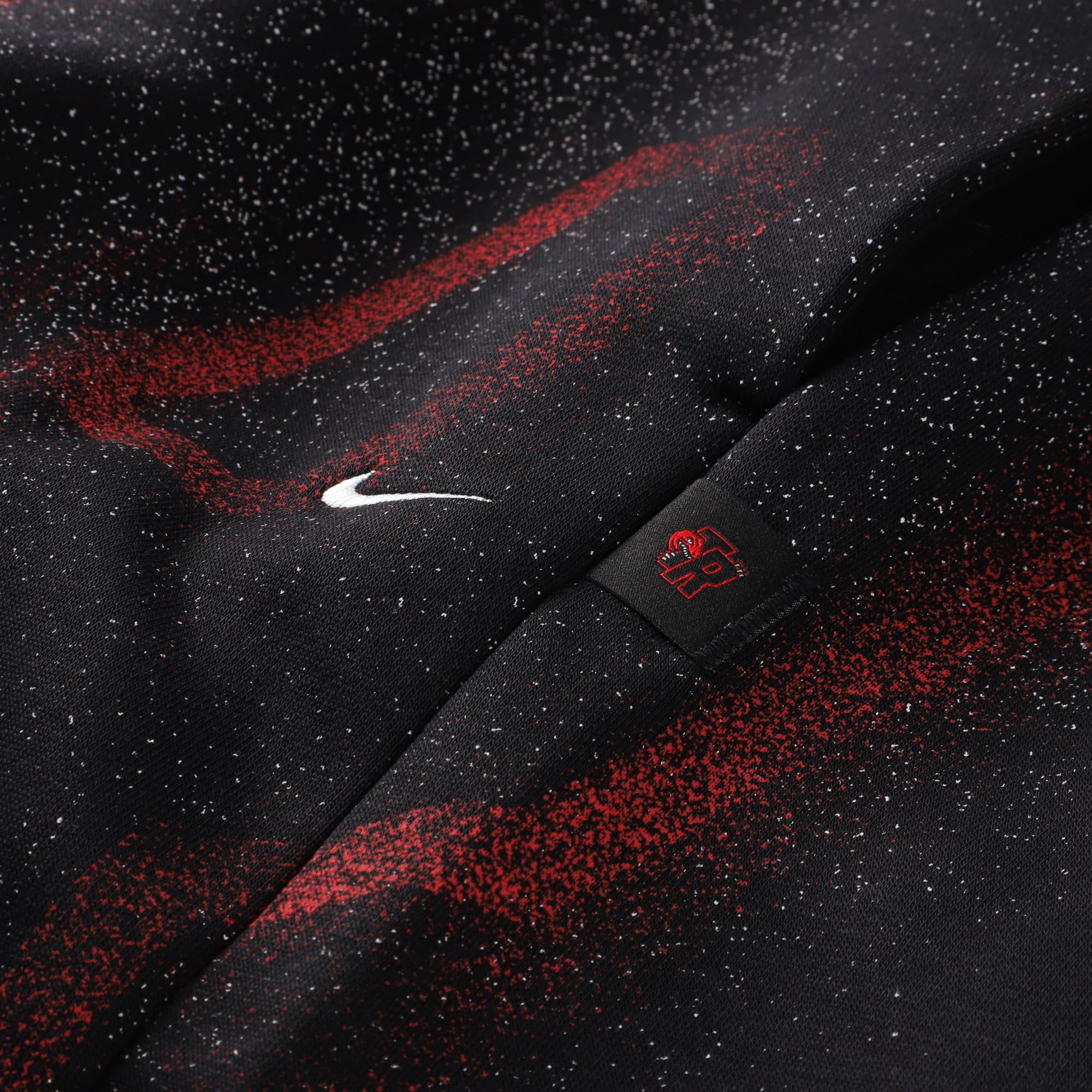 Short de sport Nike Black Toronto Raptors 2026 Standard Issue Practice Icon Fleece pour homme