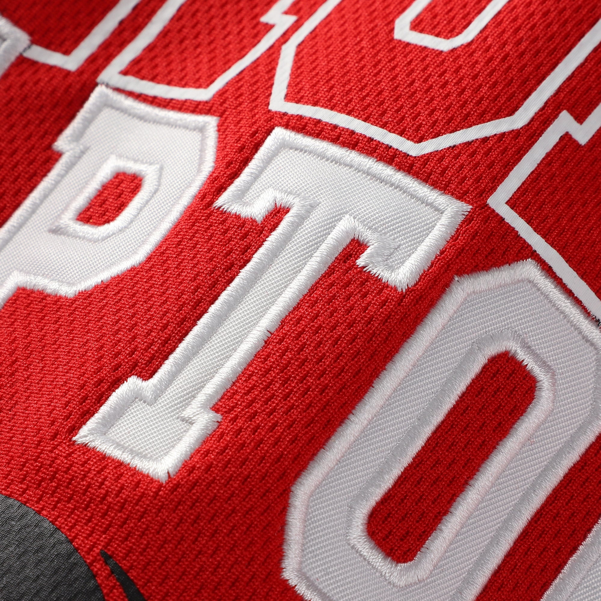 T-shirt à col en V Starter rouge pour homme, motif jours de match des Raptors Toronto