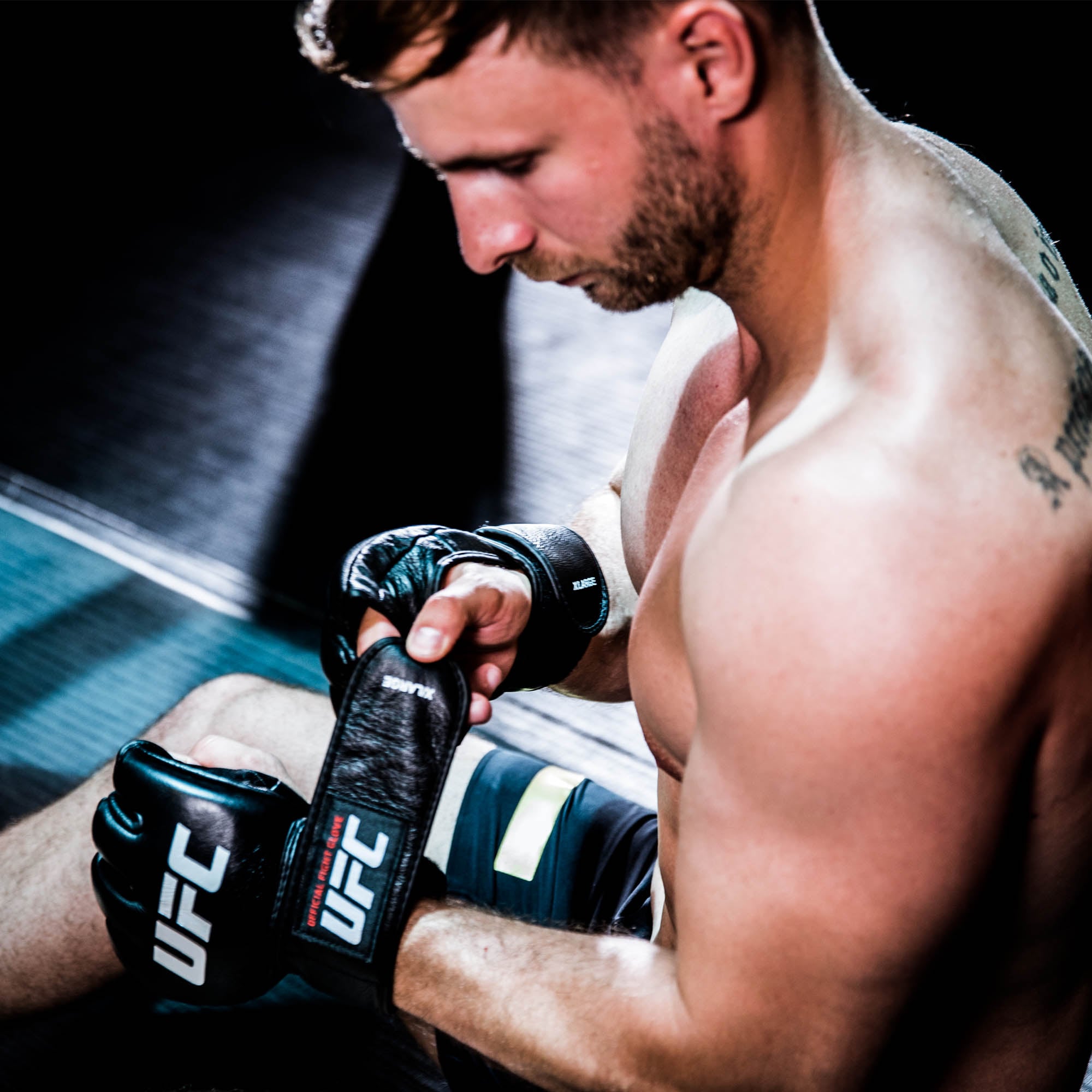 UFC Official Fight Gloves - Men's - XS