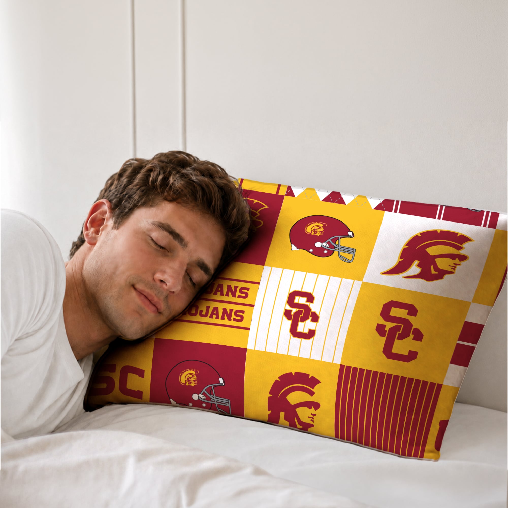 Pegasus USC Trojans Patchwork Plaid Three-Piece Full/Queen Bed in a Bag Set