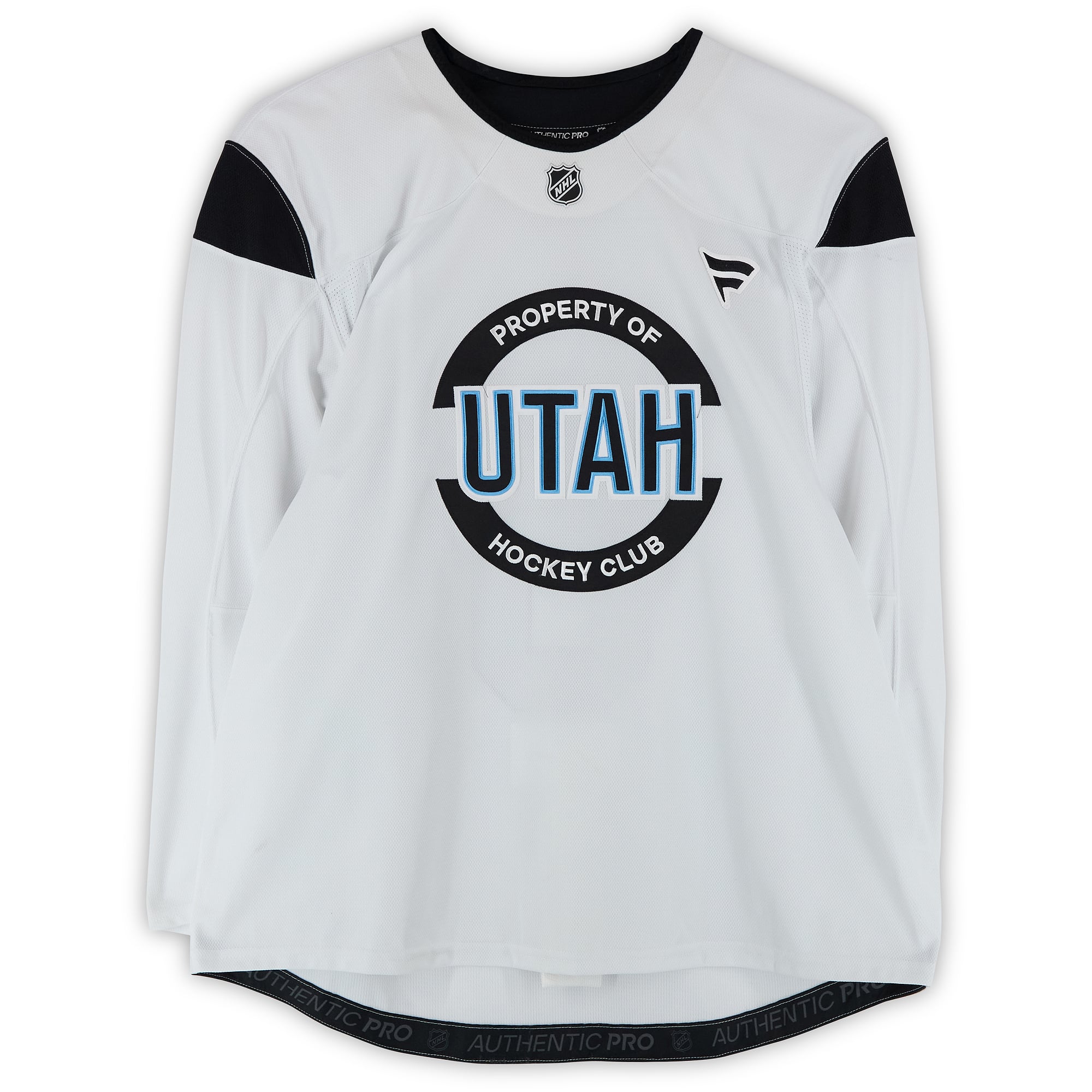 Maillot authentique blanc porté à l'entraînement par Alexander Kerfoot, numéro 15, du Utah Hockey Club, saison 2024-2025 de la LNH.