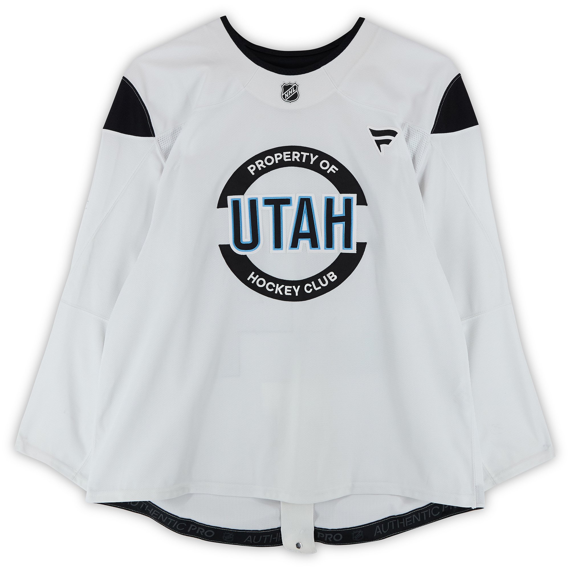 Maillot blanc n° 57 porté à l'entraînement par Cal Thomas, du Utah Hockey Club, lors de la saison 2024-2025 de la LNH.