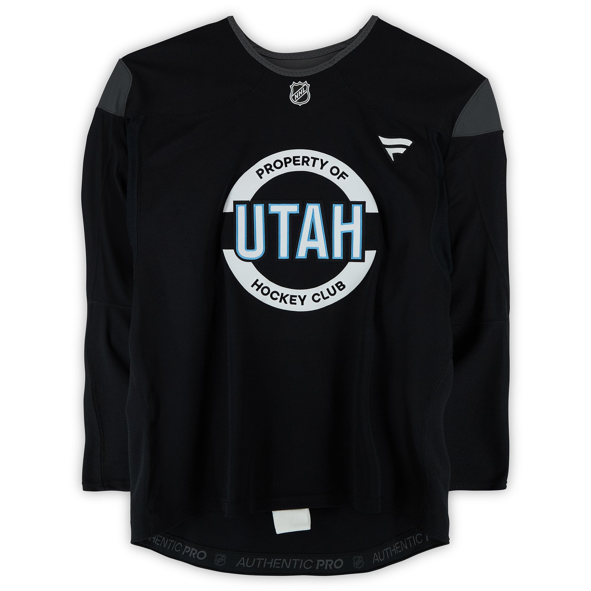 Maillot noir n° 48 porté à l'entraînement par Daniil Butt, des Utah Mammoths, lors de la saison 2024-2025 de la LNH.