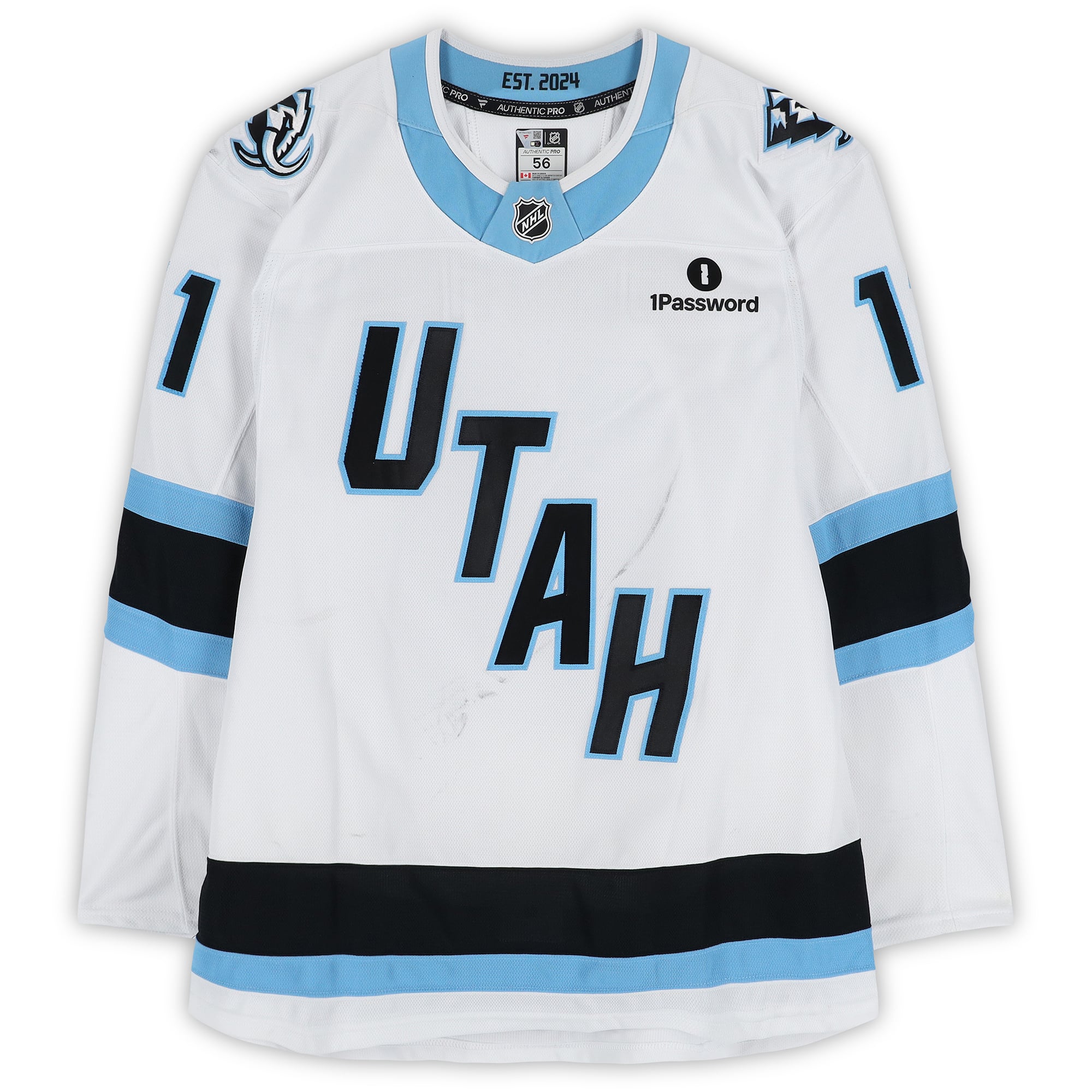 Maillot blanc n° 11 porté par Dylan Guenther (Utah Mammoth) lors du premier tour des séries éliminatoires de la Coupe Stanley 2026 contre les Golden Knights de Vegas.