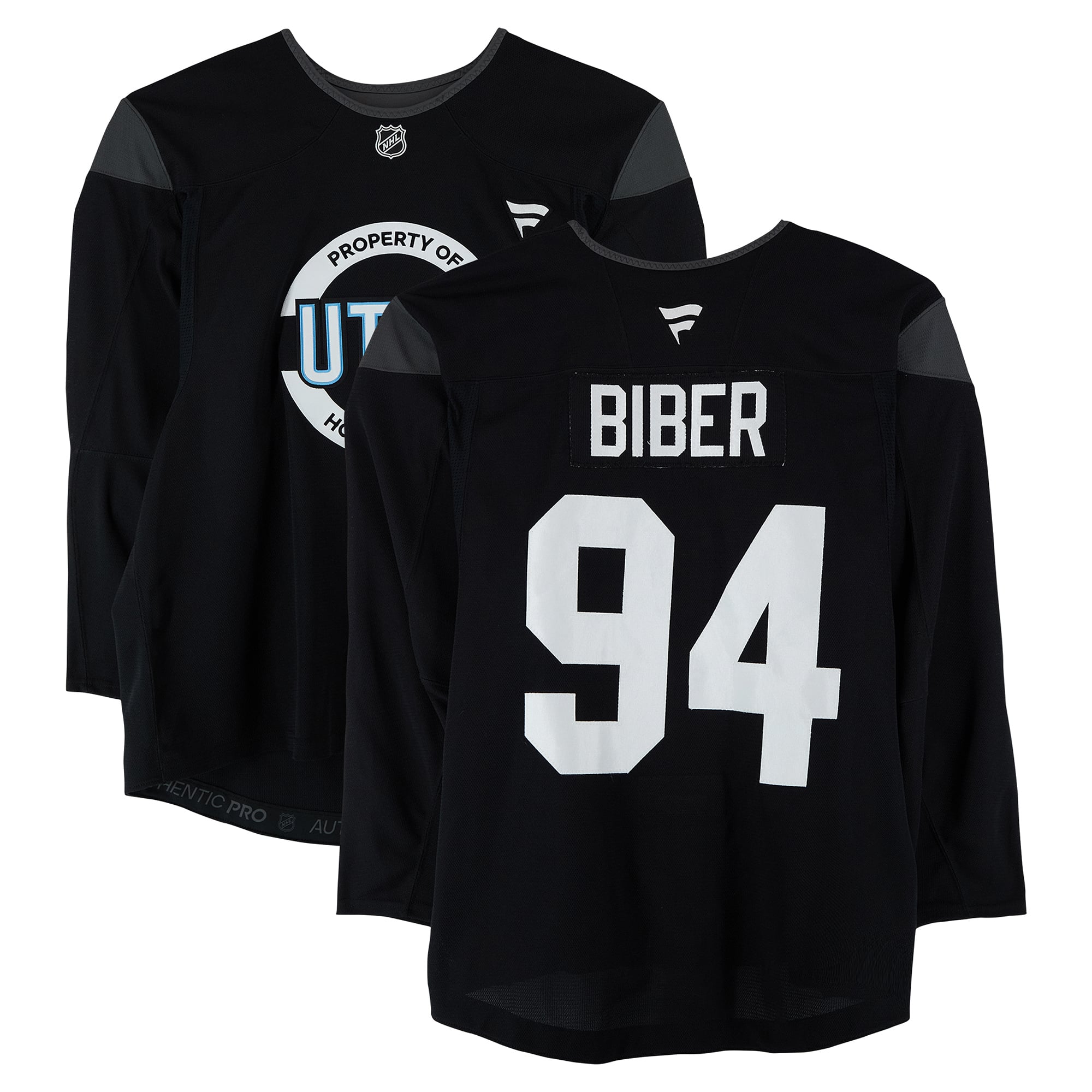 Maillot noir n° 94 porté à l'entraînement par Gregor Biber, des Utah Mammoths, lors de la saison 2024-2025 de la LNH.