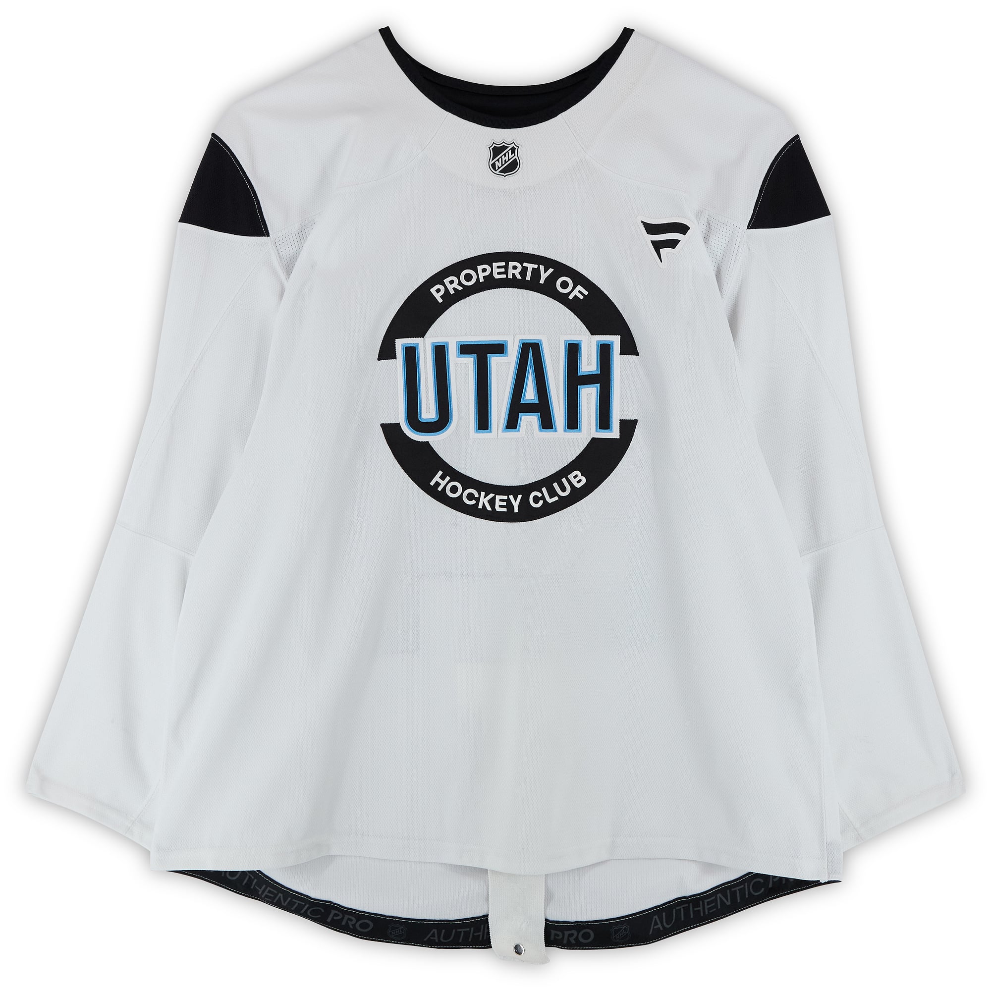 Maillot authentique blanc porté à l'entraînement par Karel Vejmelka, numéro 70, du Utah Hockey Club, saison 2024-2025 de la LNH.