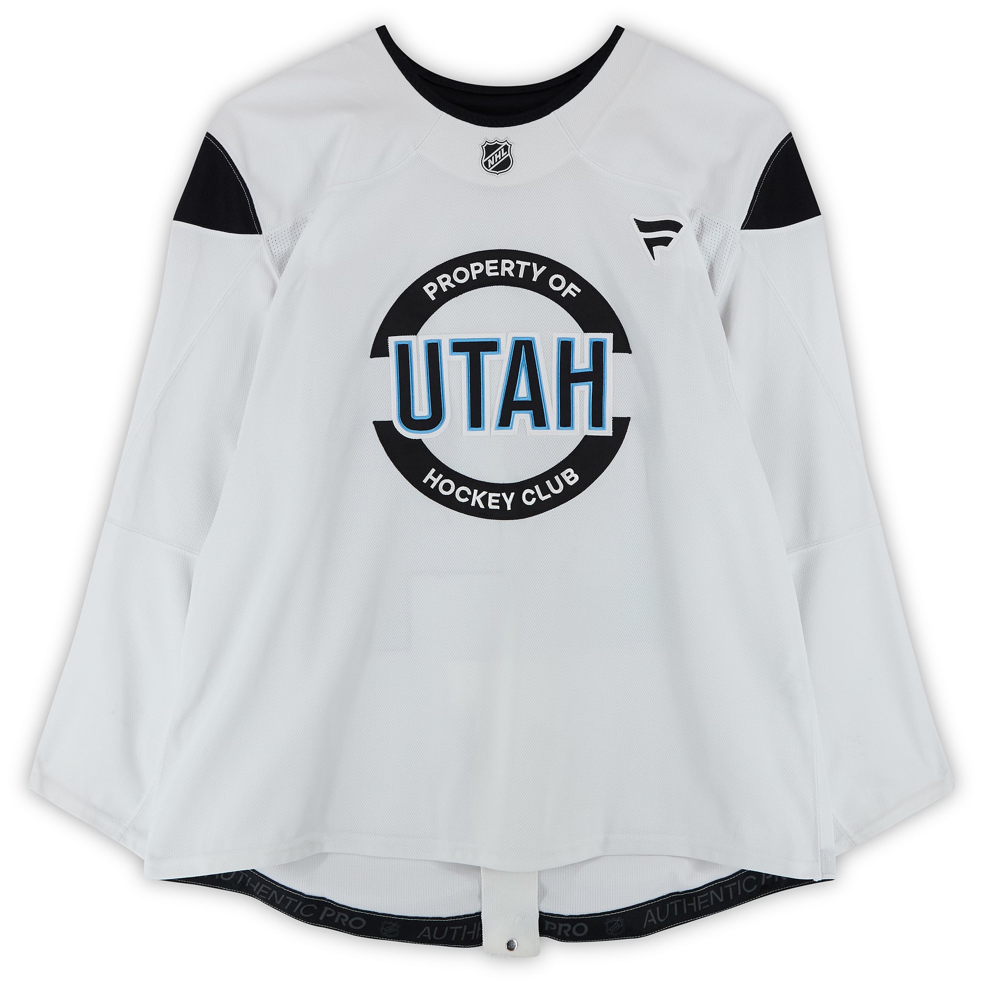 Maillot authentique blanc porté à l'entraînement par Lawson Crouse, numéro 67, du Utah Hockey Club, saison 2024-2025 de la LNH
