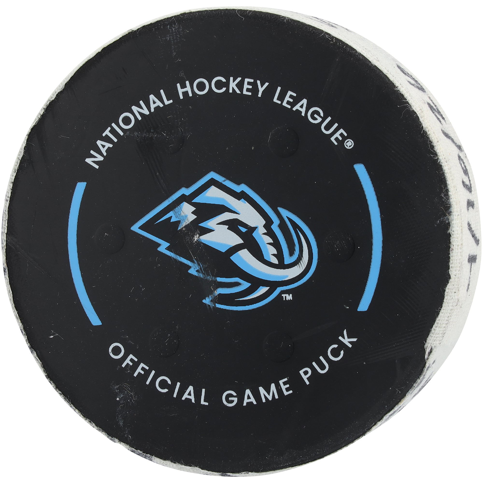Rondelle de but utilisée par Lawson Crouse (Utah Mammoth) lors du match du 16 avril 2026 contre les Blues de St. Louis
