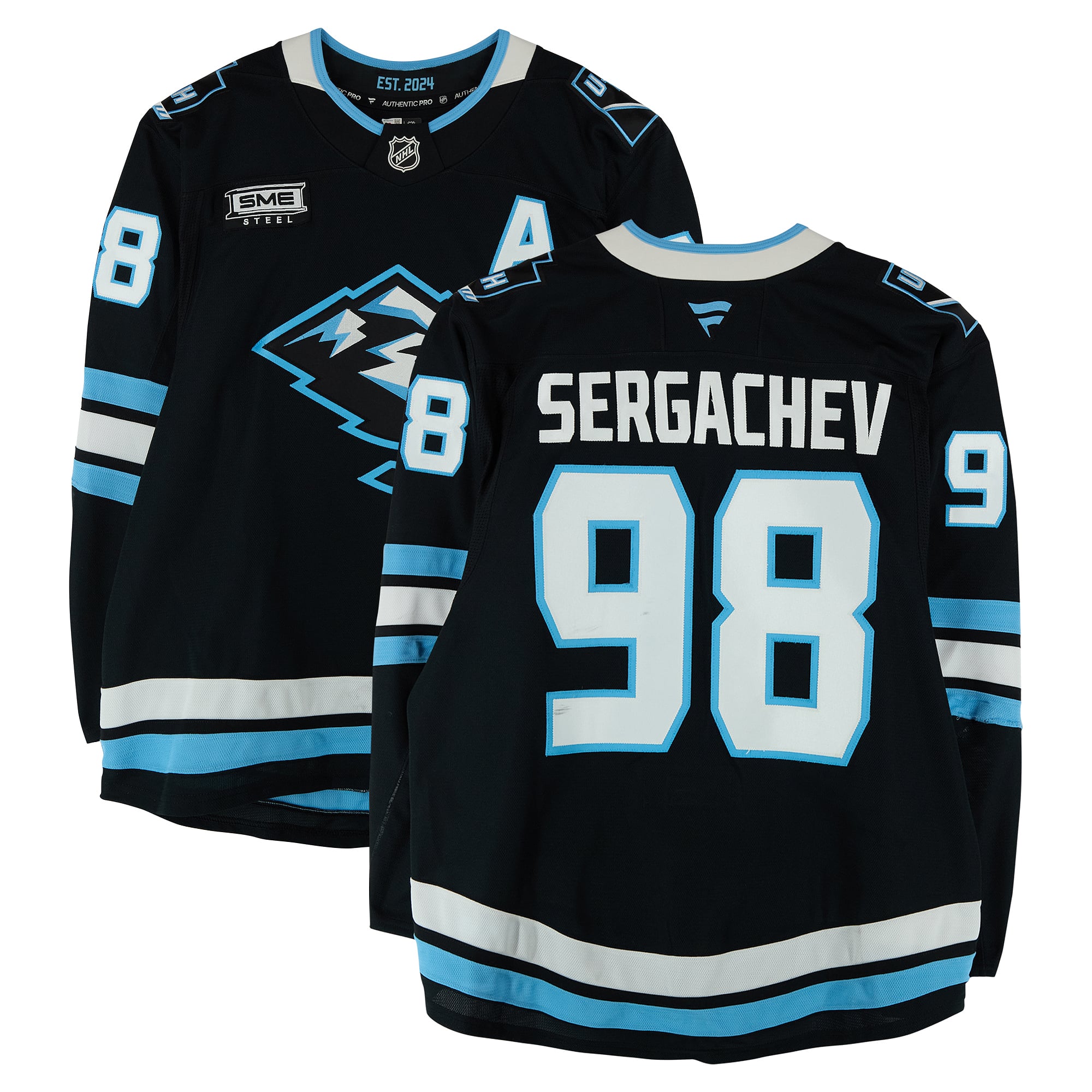 Maillot noir n° 98 porté par Mikhail Sergachev (Utah Mammoth) lors du premier tour des séries éliminatoires de la Coupe Stanley 2026 contre les Golden Knights de Vegas.