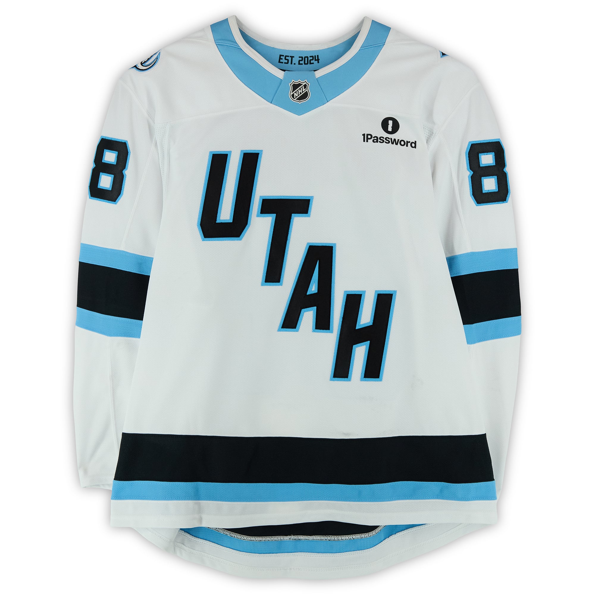 Maillot blanc n° 88 porté par Nate Schmidt (Utah Mammoth) lors du premier tour des séries éliminatoires de la Coupe Stanley 2026 contre les Golden Knights de Vegas.