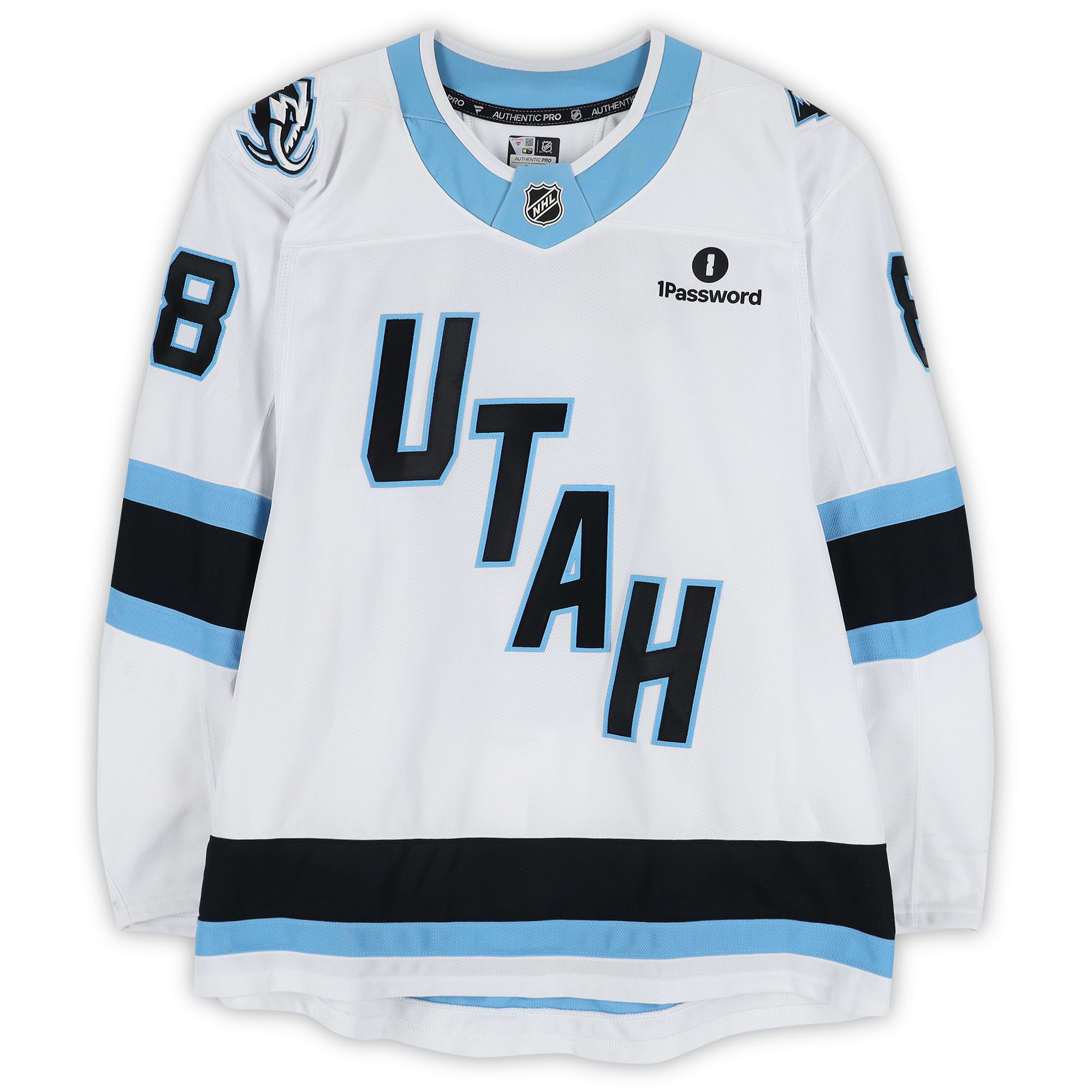 Maillot blanc n° 8 porté par Nick Schmaltz des Utah Mammoths lors du premier tour des séries éliminatoires de la Coupe Stanley 2026 contre les Golden Knights de Vegas.