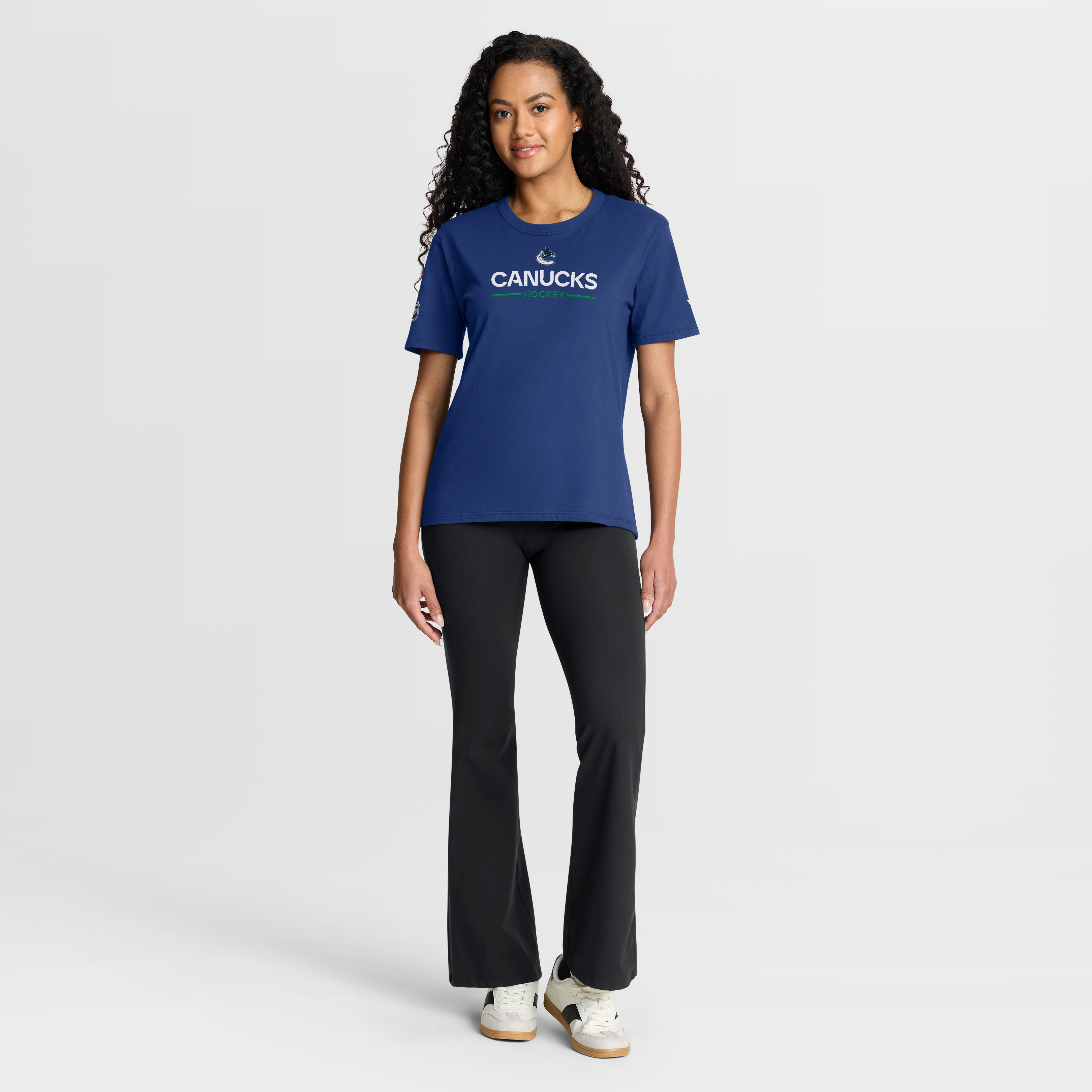 T-shirt bleu authentique pour femme Fanatics des Vancouver Canucks