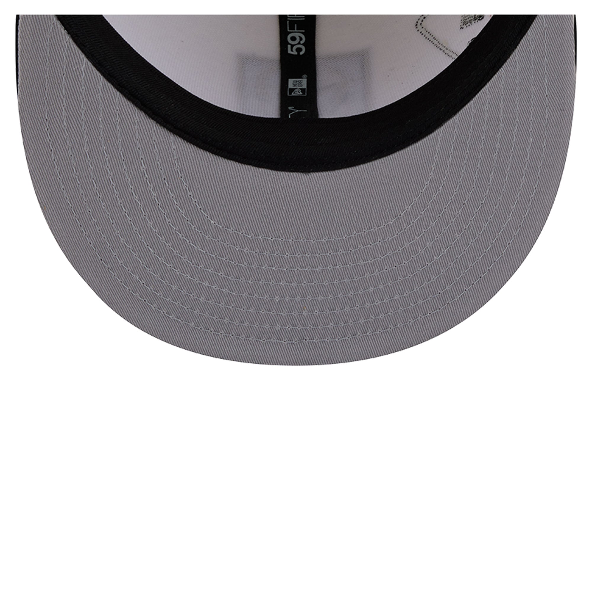 Casquette ajustée New Era 59FIFTY pour homme, couleur crème/gris anthracite, modèle Vegas Golden Knights, avec coutures personnalisées.