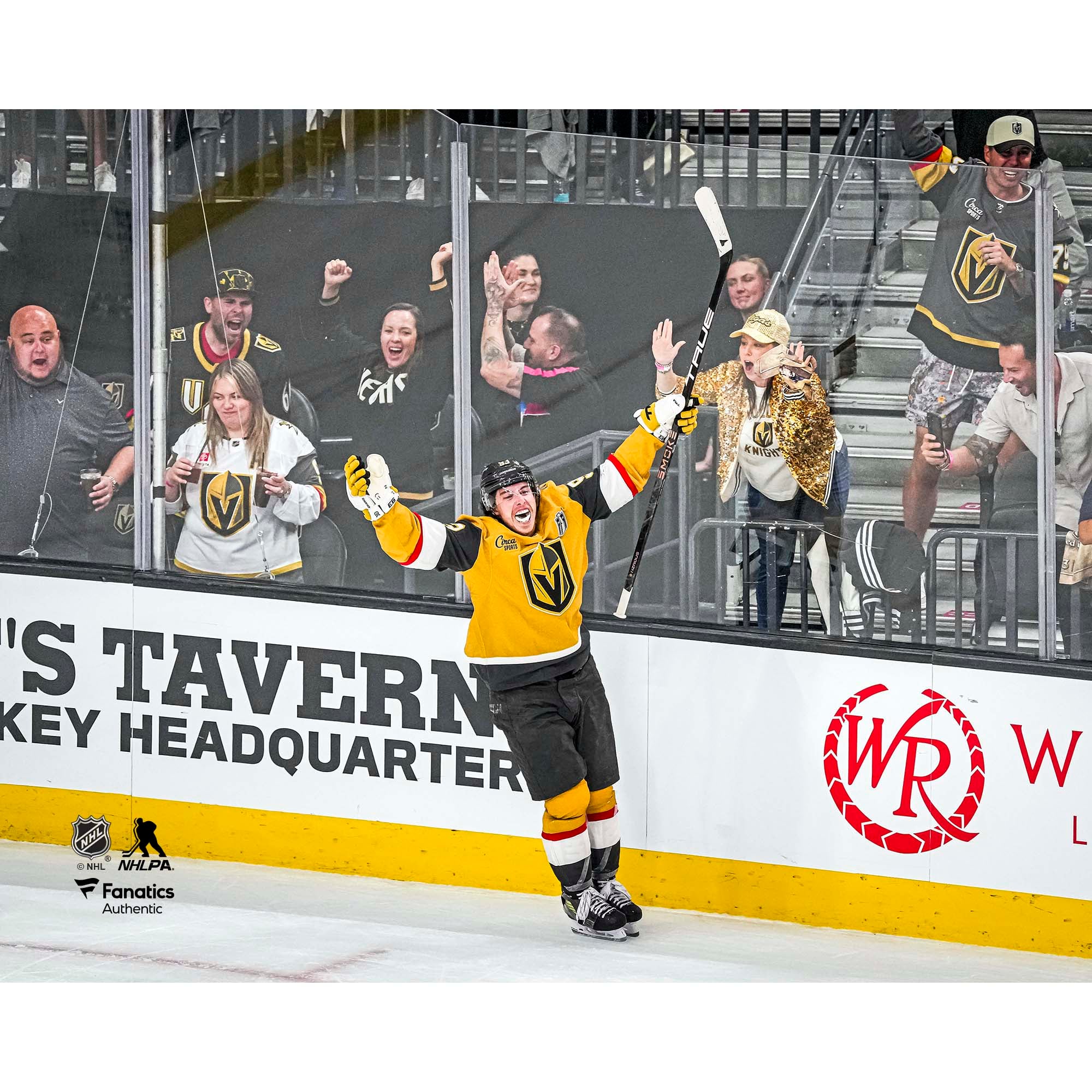 Photo non signée de Mitch Marner, des Golden Knights Vegas, célébrant son tour du chapeau lors match 3 la finale Coupe Stanley 2026.