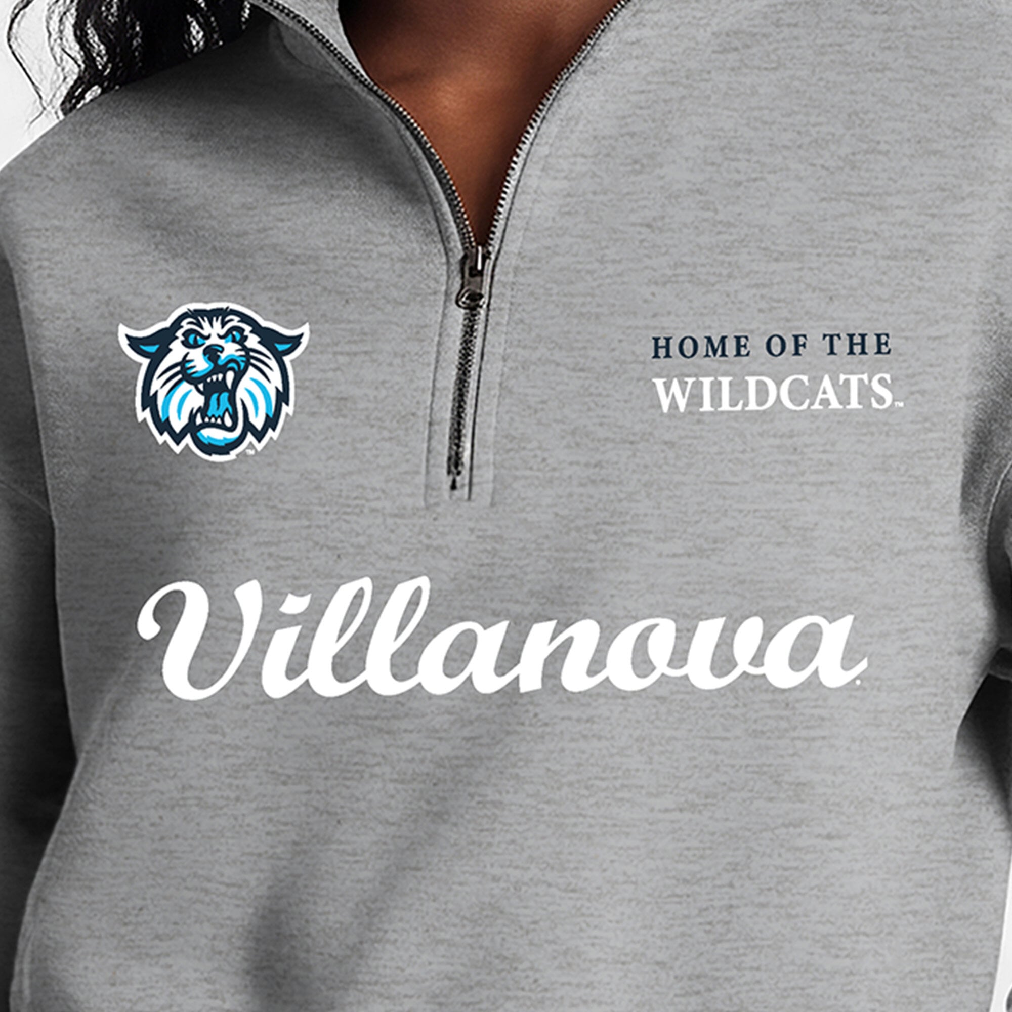 Pull-over Champion gris pour femme, modèle Villanova Wildcats Academic Triumph à quart de zip en mélange trois matières.