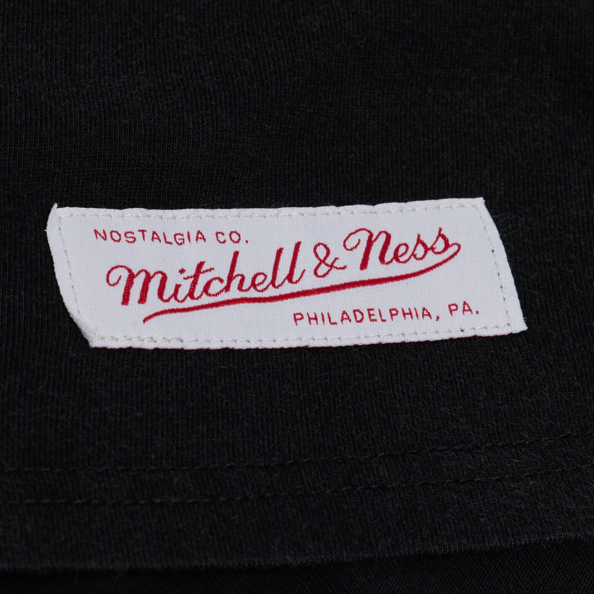 T-shirt graphique noir Mitchell & Ness Washington Commanders Core Essentials Street pour homme