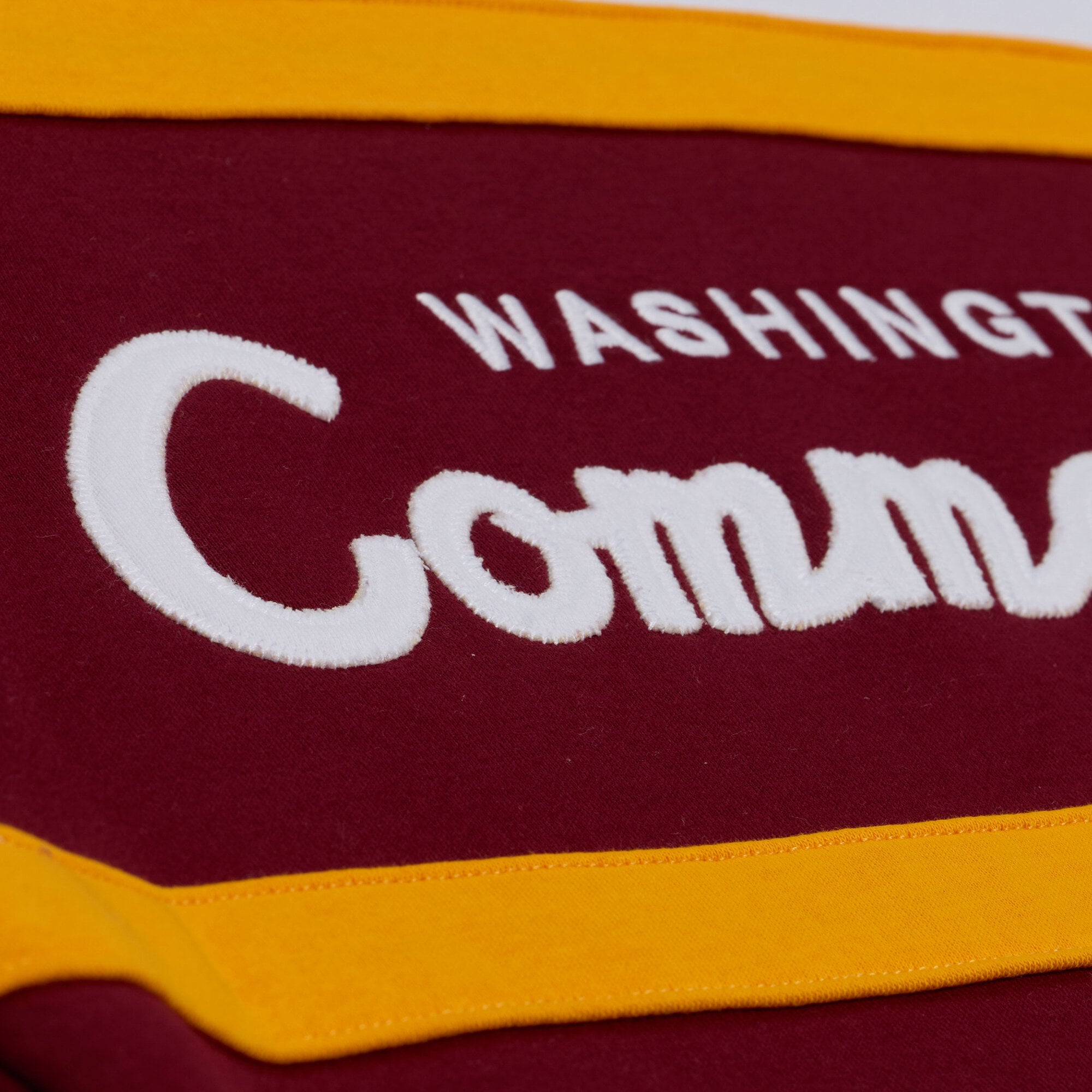 Sweat à capuche Mitchell & Ness bordeaux pour homme, modèle Washington Commanders