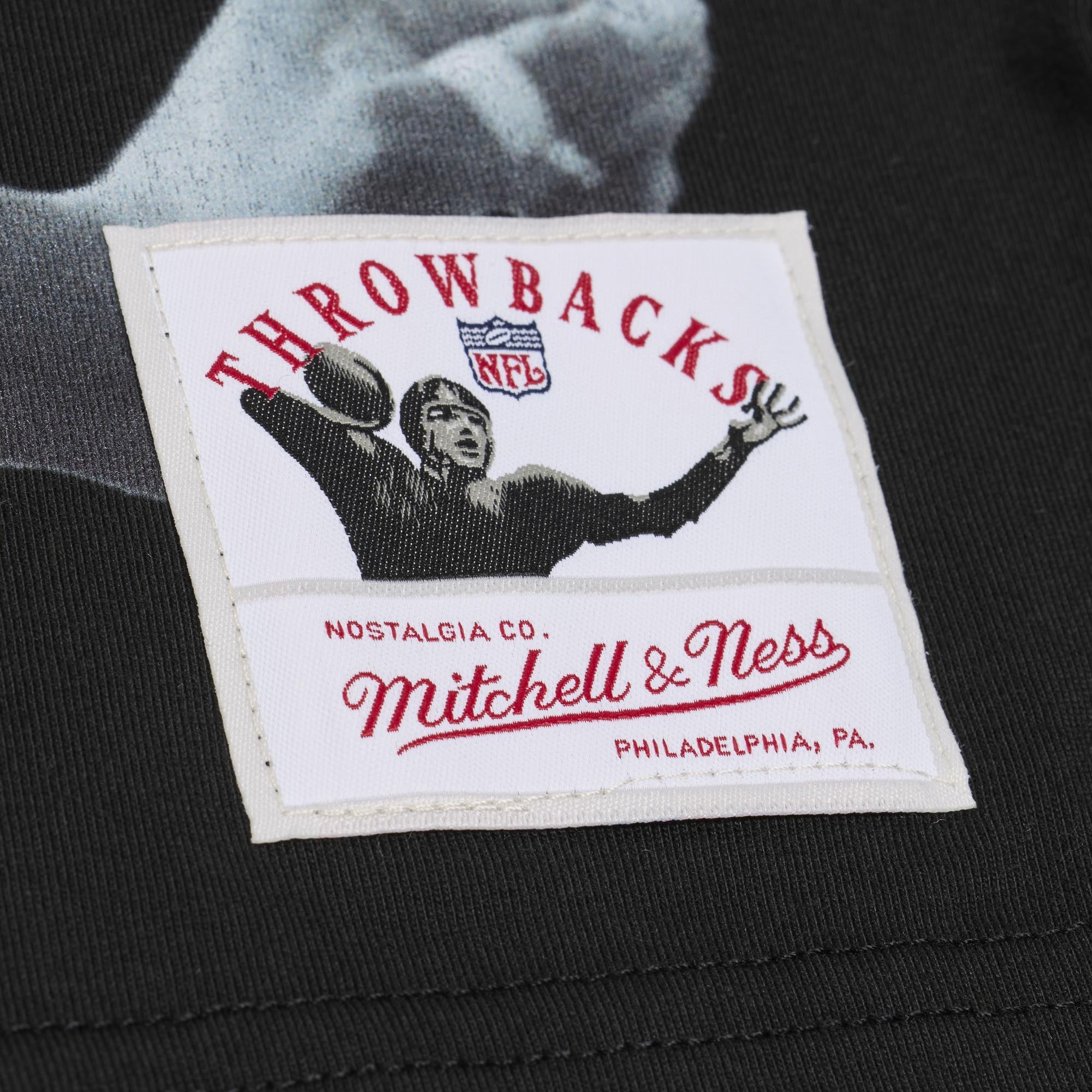 T-shirt Mitchell & Ness Sean Taylor Black Washington Commanders pour homme, joueur solo retraité
