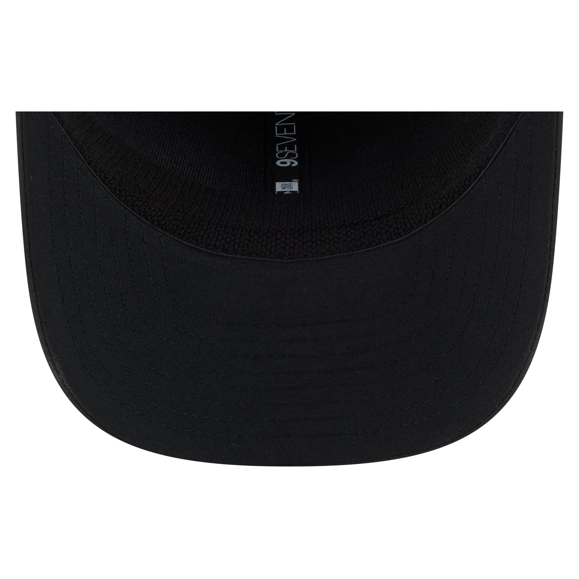Casquette ajustable New Era noire pour homme Washington Commanders 2026 Salute To Service 9SEVENTY