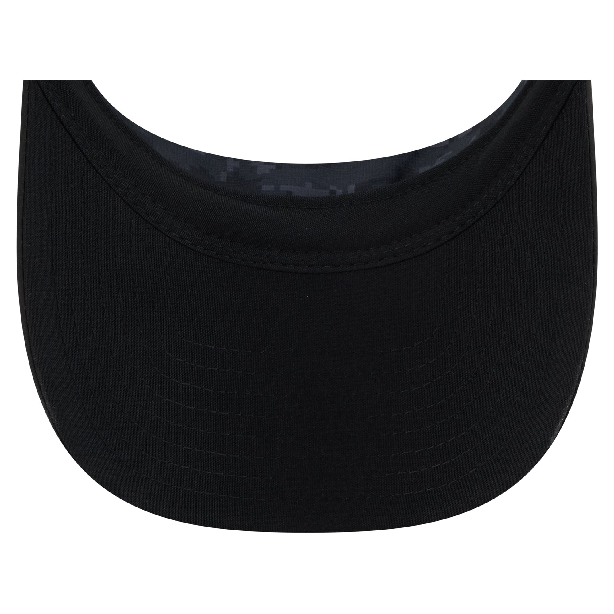Casquette New Era noire pour homme, modèle Washington Commanders 2026 Salute To Service, visière ajustable