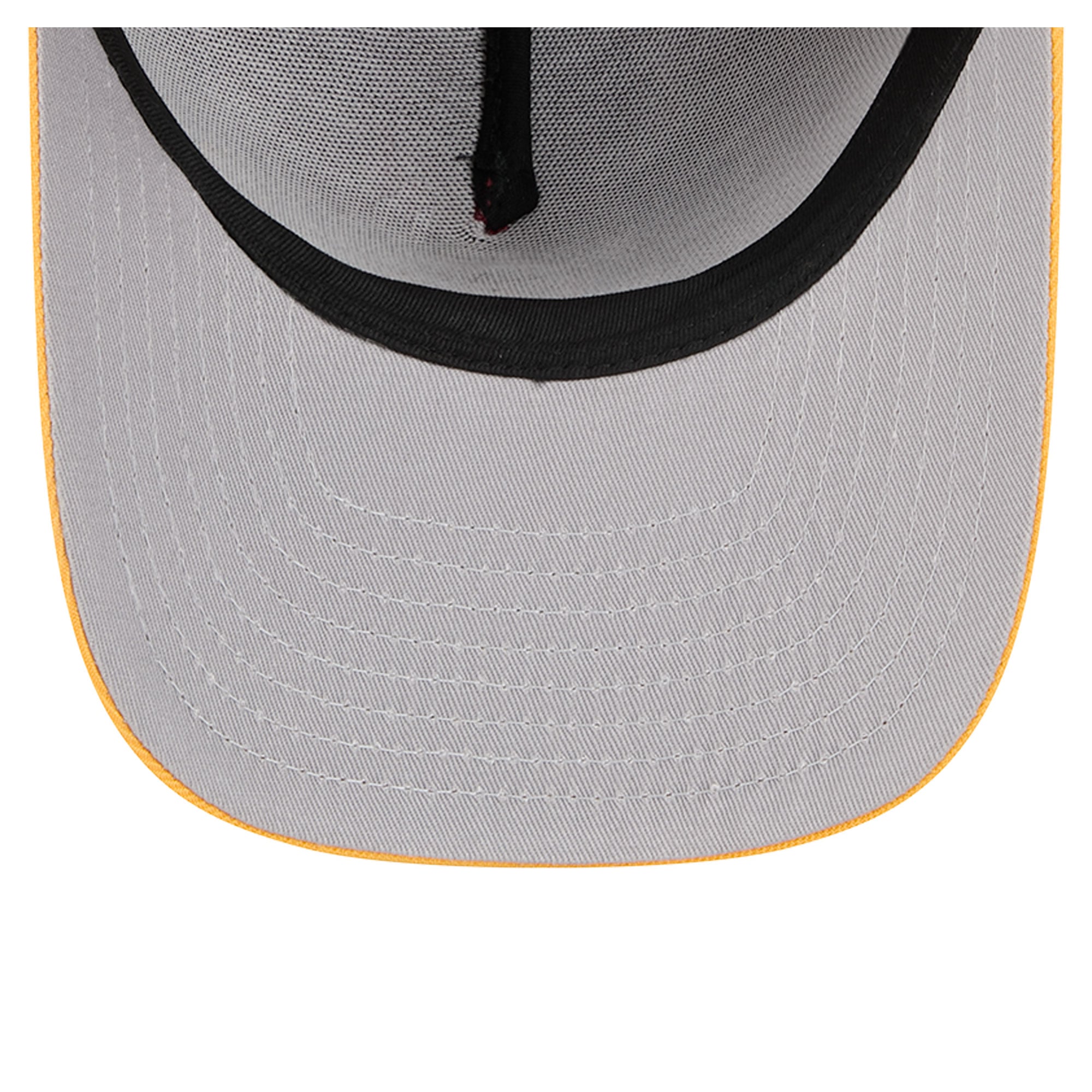 Casquette snapback New Era 9FIFTY pour homme, bordeaux/or, motif Washington Commanders, style cartoon.