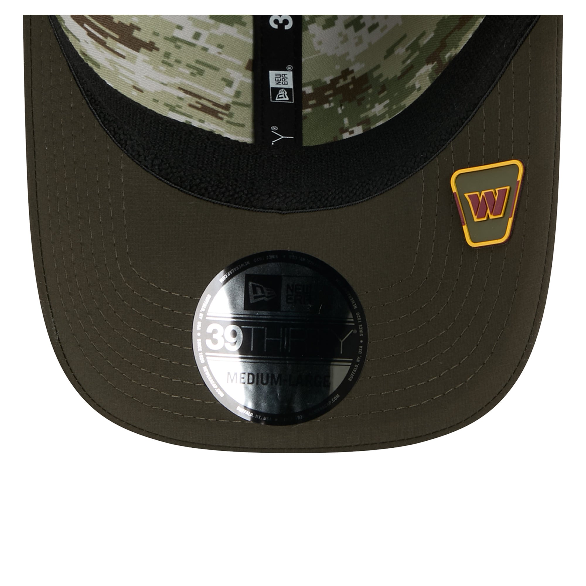 Men's New Era  Green Washington Commanders 2025 Salute to Service 39THIRTY Flex Hat
