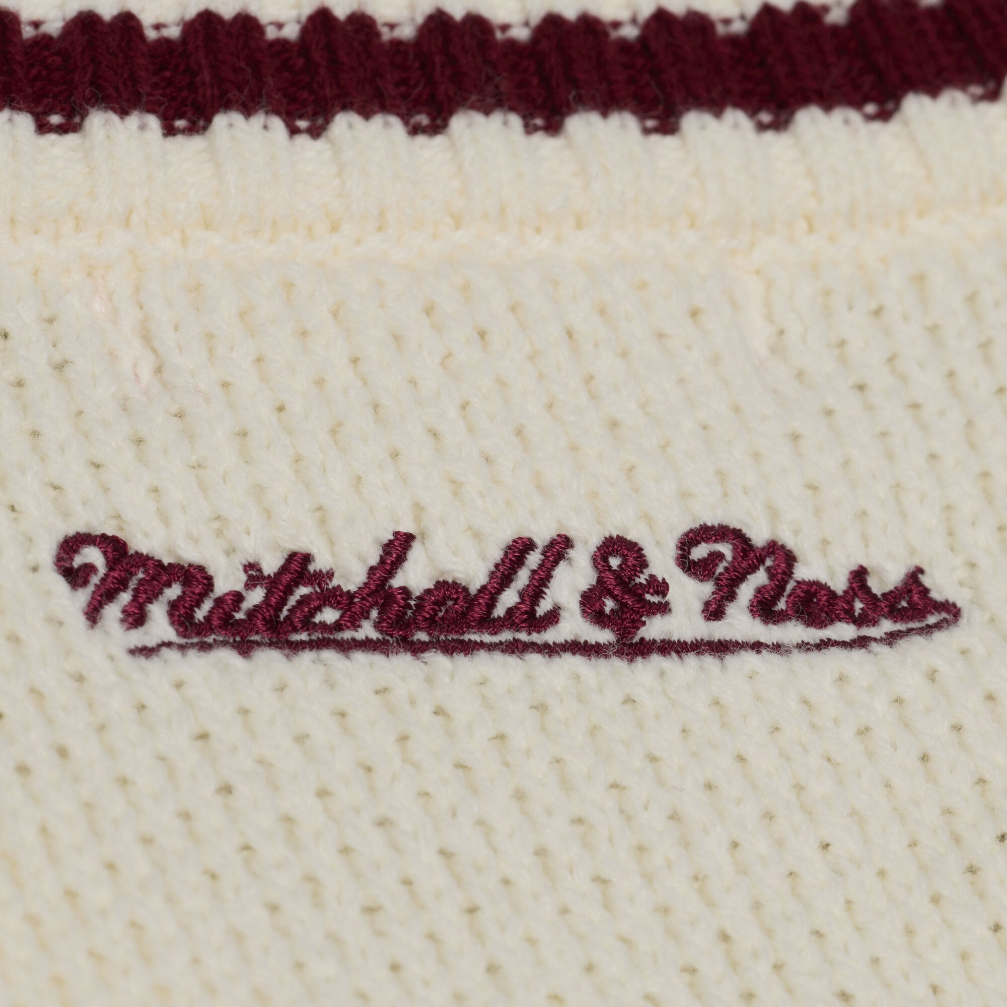 Gilet sans manches Mitchell & Ness crème Washington Commanders Retro Roots pour femme