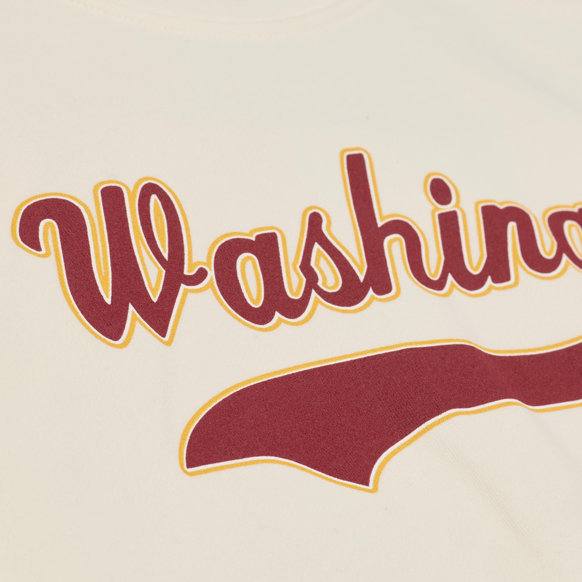 Sweat-shirt Mitchell & Ness Sean Taylor crème pour femme, avec nom et numéro des Washington Commanders