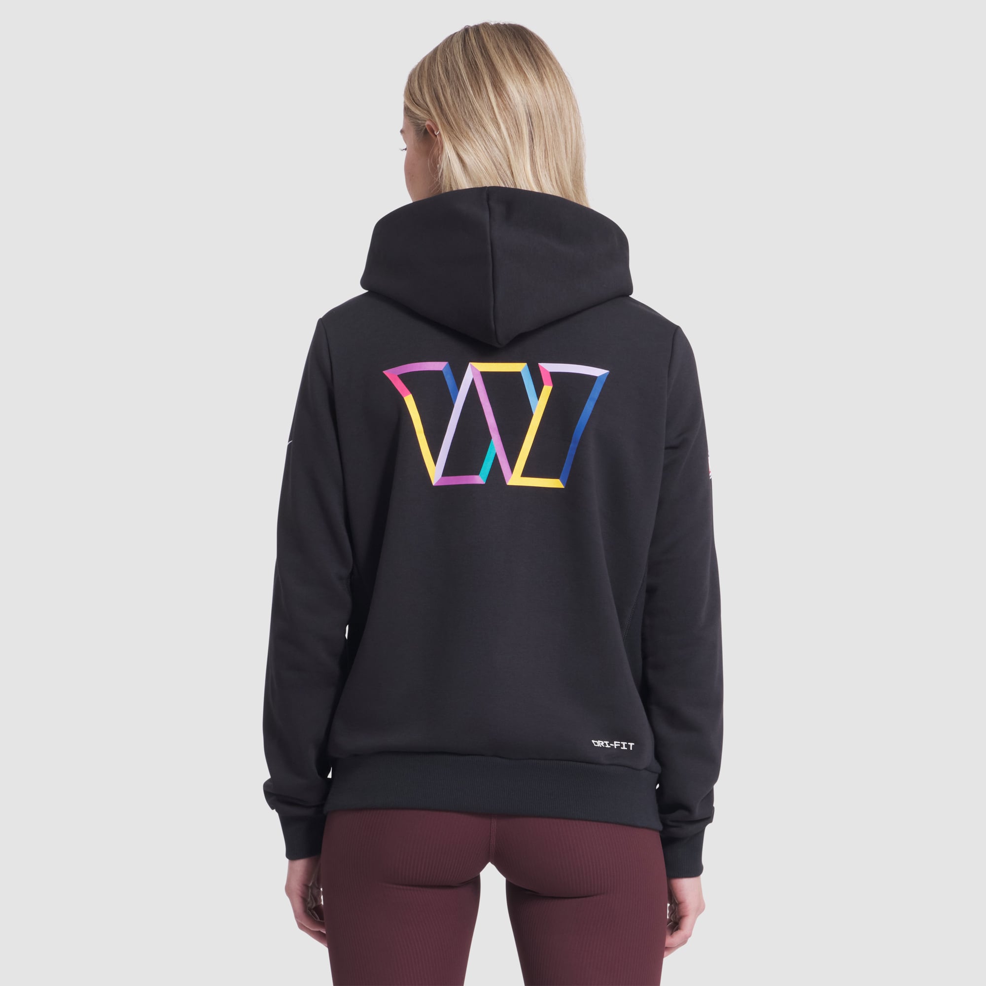 Sweat à capuche Nike noir Washington Commanders 2025 NFL Crucial Catch Sideline Standard Issue Dri-FIT pour femme