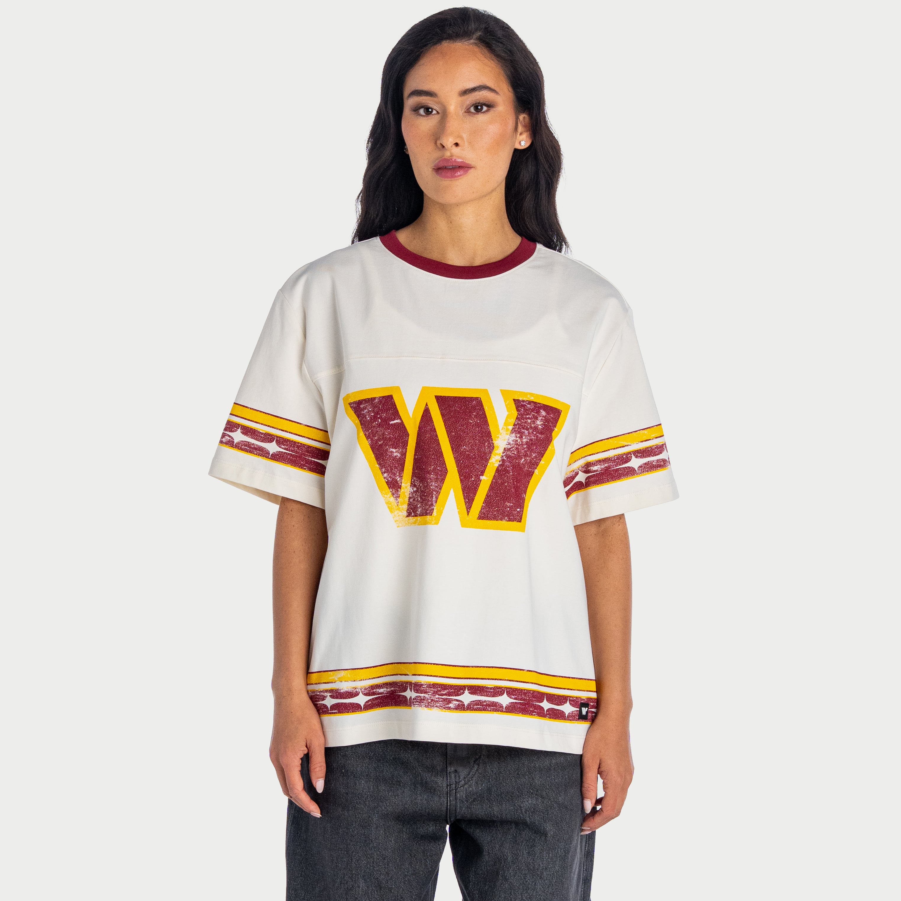 T-shirt boyfriend oversize The Wild Collective crème Washington Commanders pour femme