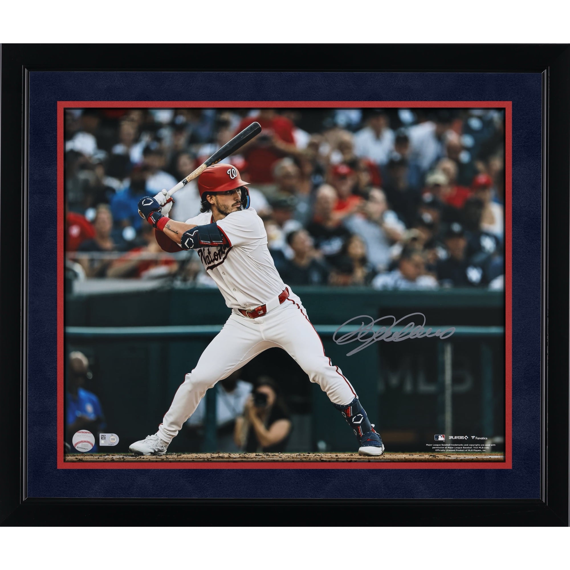 Photo dédicacée de Dylan Crews, joueur des Washington Nationals, lors de ses débuts en MLB (40,6 x 50,8 cm).