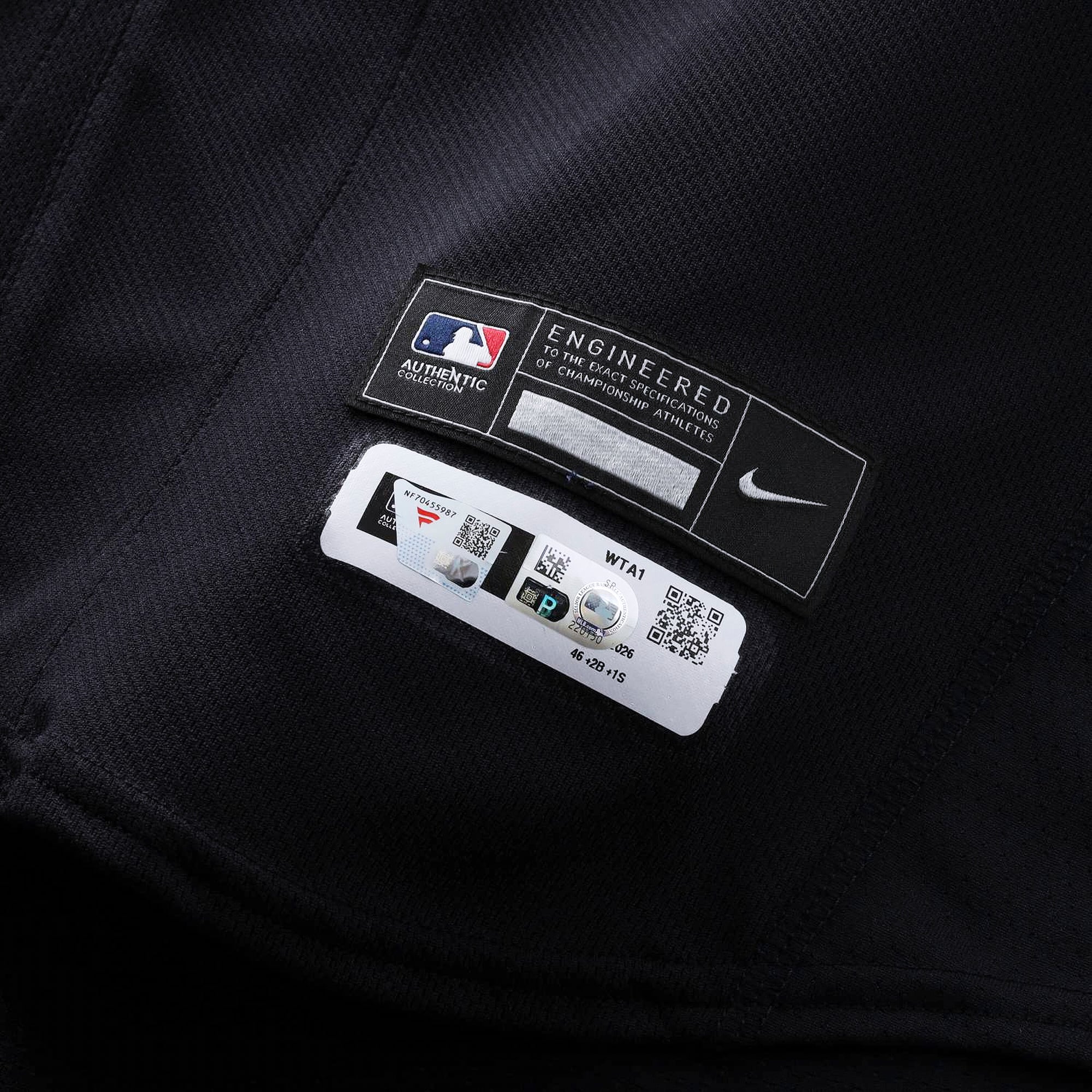 Maillot bleu marine n° 36 porté par Miles Mikolas (Washington Nationals) lors du match contre les Pirates de Pittsburgh le 14 avril 2026