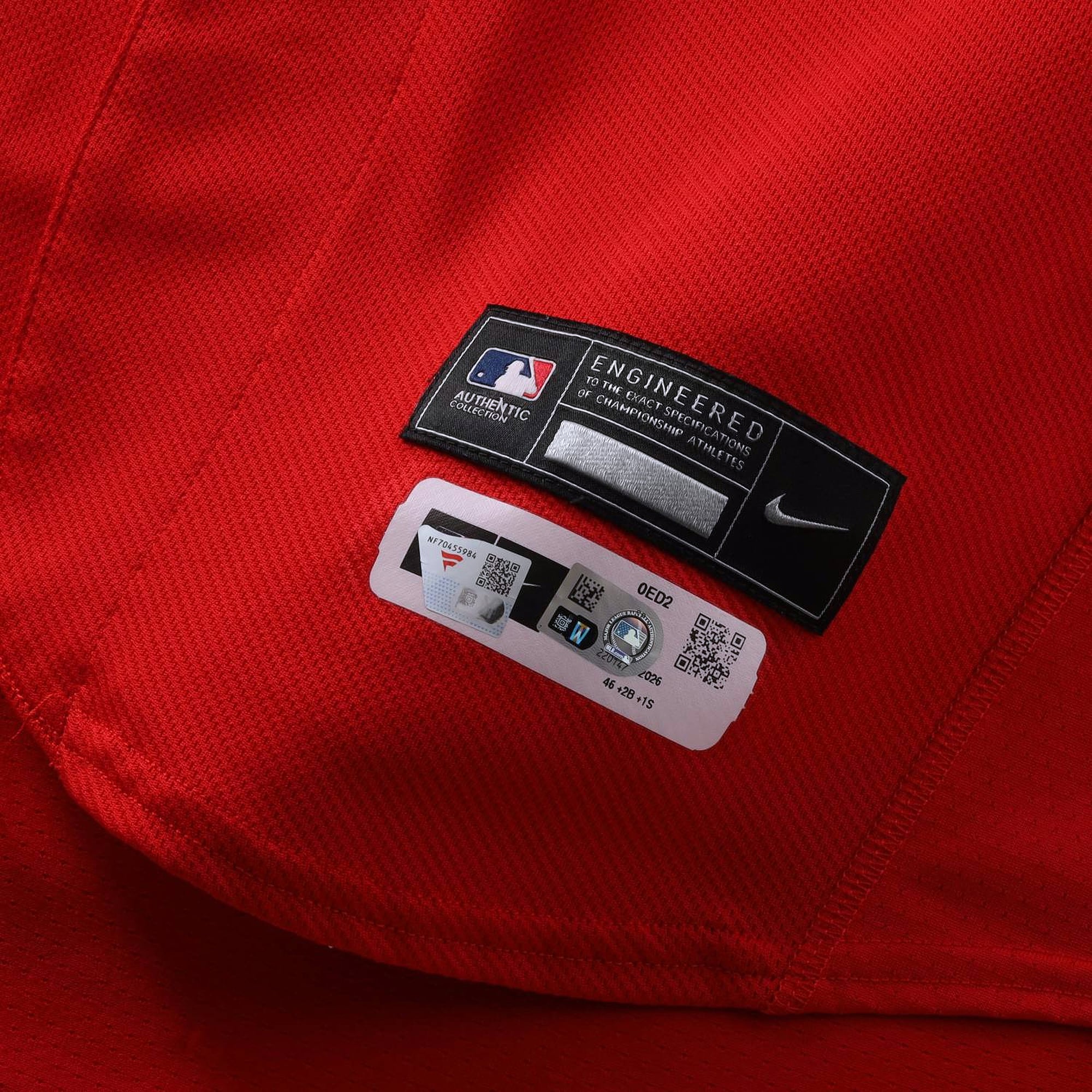 Maillot rouge n° 36 porté par Miles Mikolas (Washington Nationals) lors des matchs contre les Los Angeles Dodgers le 5 avril et contre les Baltimore Orioles le 17 mai 2026.