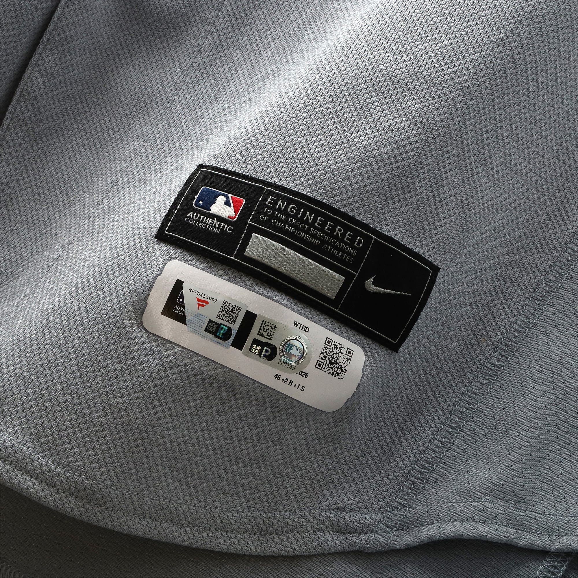 Maillot gris n° 36 de Miles Mikolas, joueur des Nationals de Washington, saison 2026 de la MLB