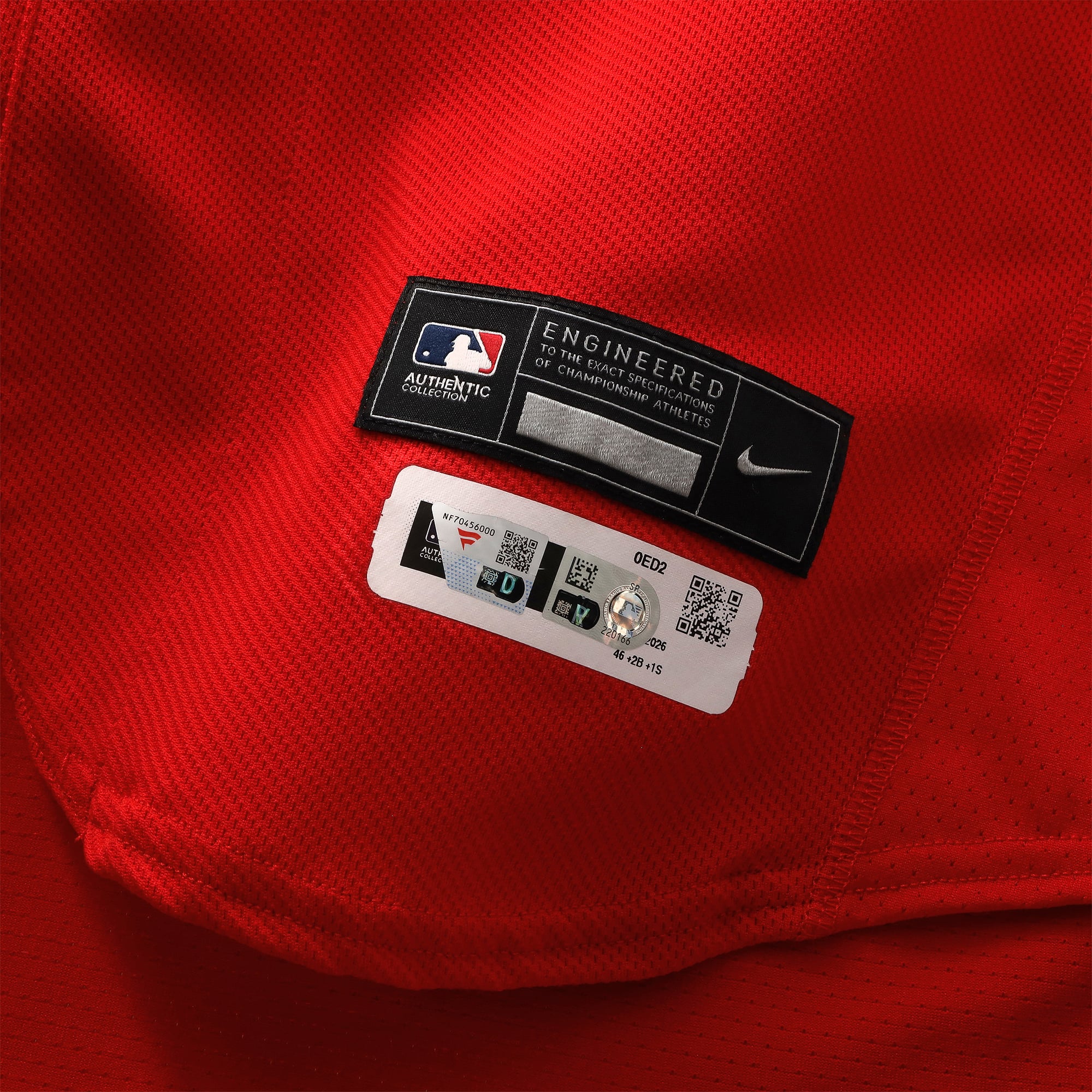 Maillot rouge n° 36 de Miles Mikolas, joueur des Nationals de Washington, saison 2026 de la MLB