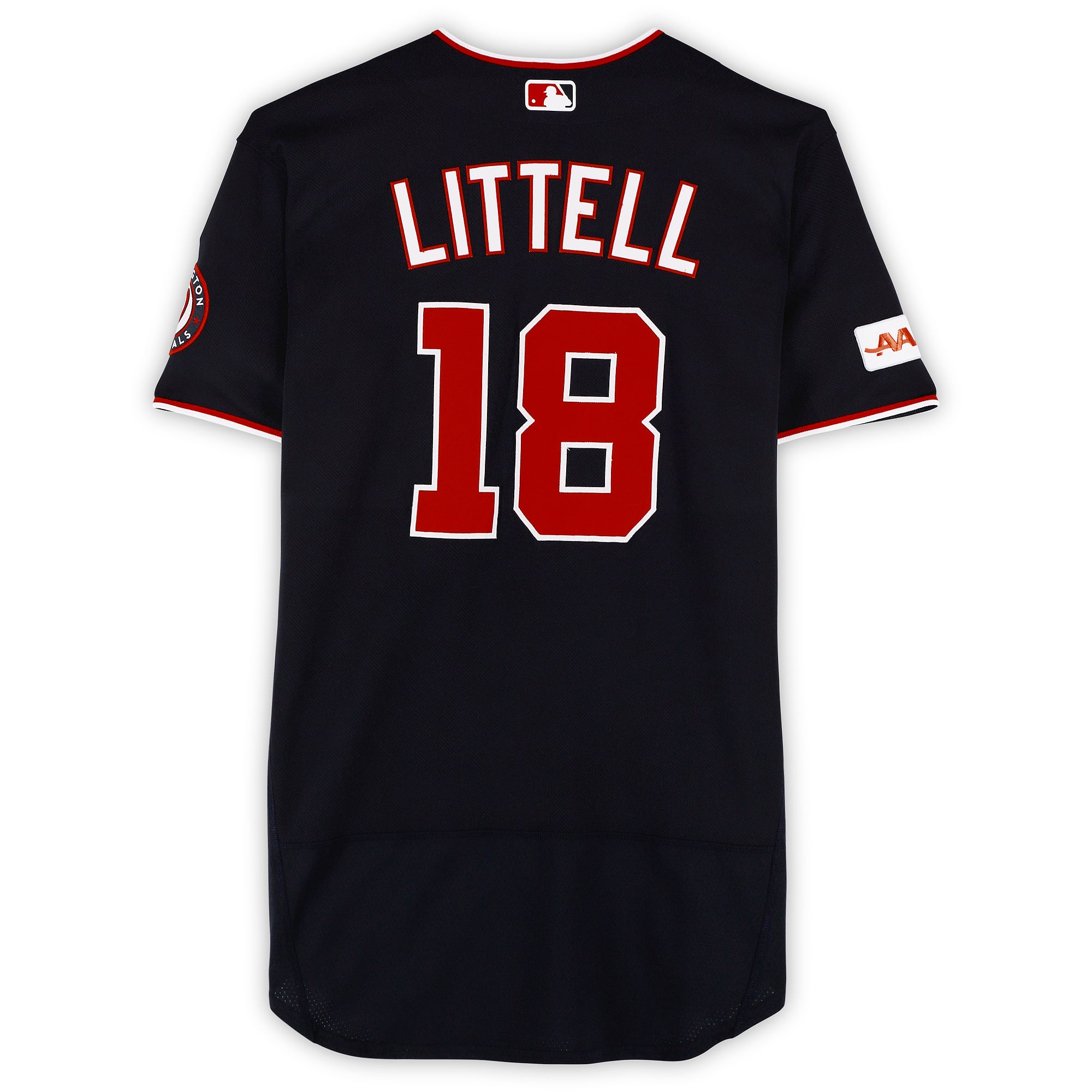 Maillot bleu marine n° 18 porté par Zack Littell des Washington Nationals lors des matchs des 14 avril, 15 mai et 10 juillet 2026