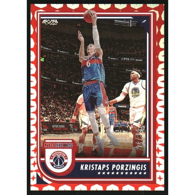 2022-23 Hoops Gravity #115 Kristaps Porzingis