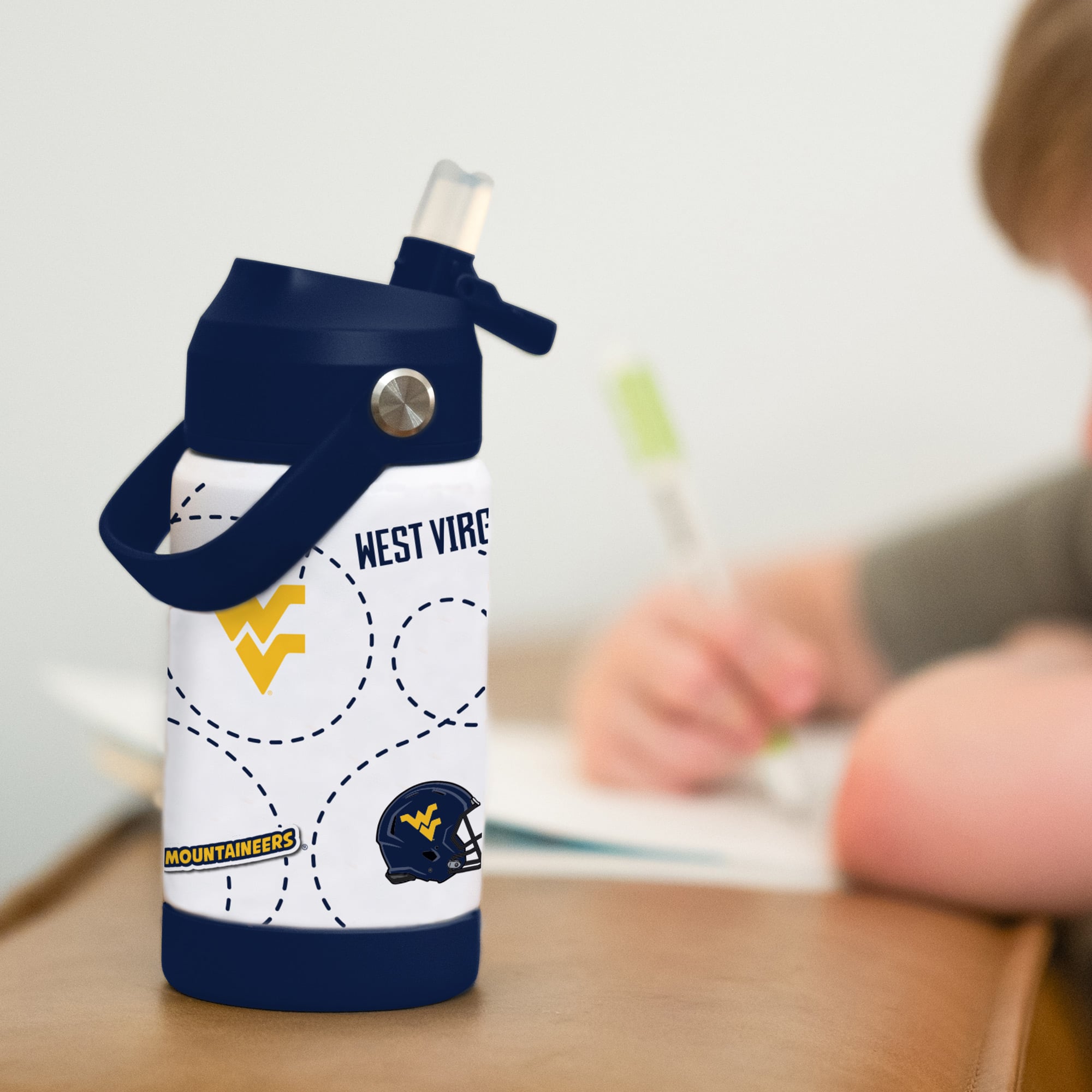 Bouteille de 35 cl des West Virginia Mountaineers, logo de la marque