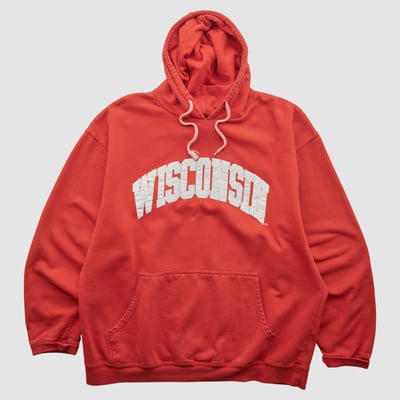 Wisconsin Badgers Red Oak 2000s Hooded Pullover Sweatshirt - Red - M by Fanatics Real Vintage