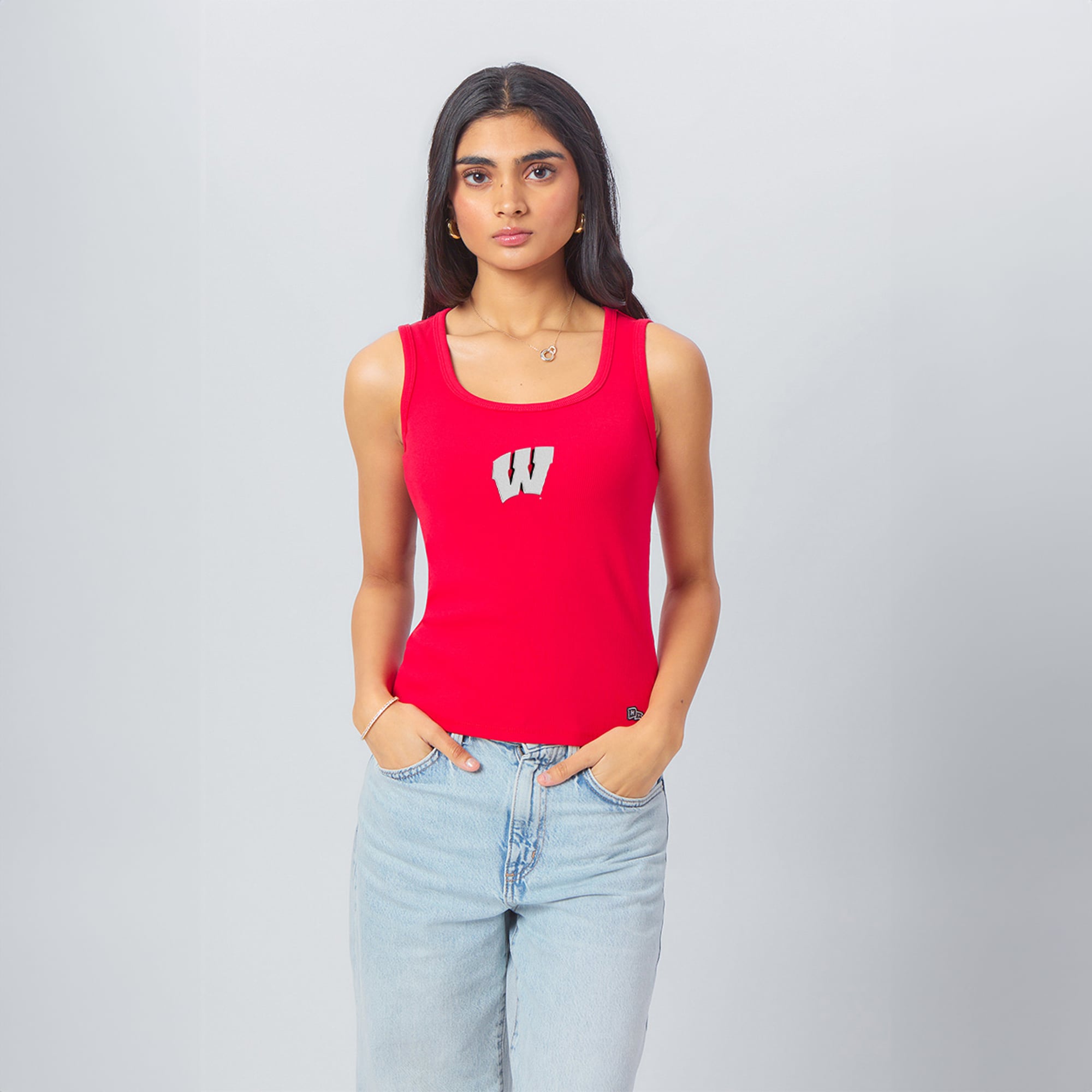 Débardeur côtelé rouge à logo principal des Wisconsin Badgers de la marque Hype and Vice pour femmes